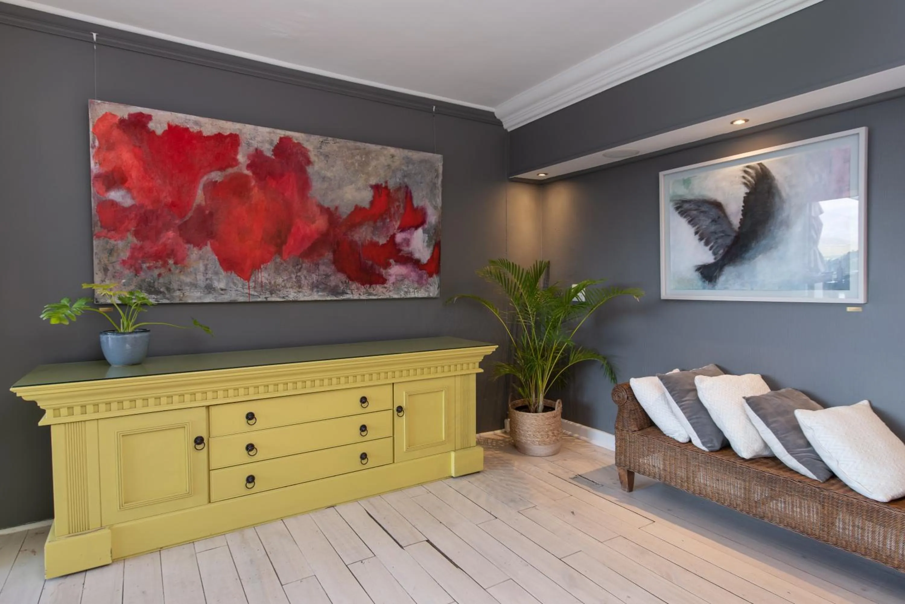 Lounge or bar in Banhoek Lodge