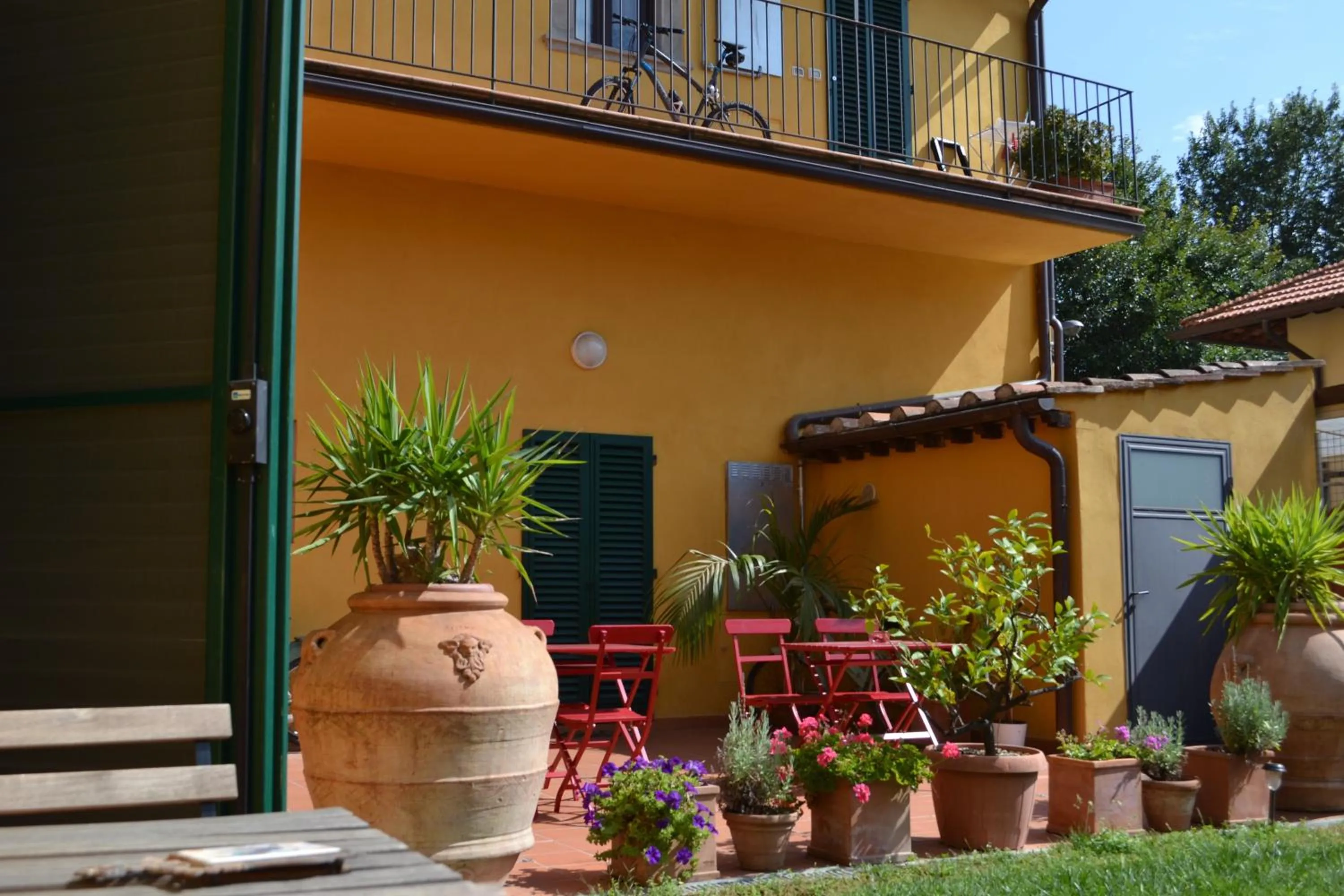 Patio in Al Canto B&B