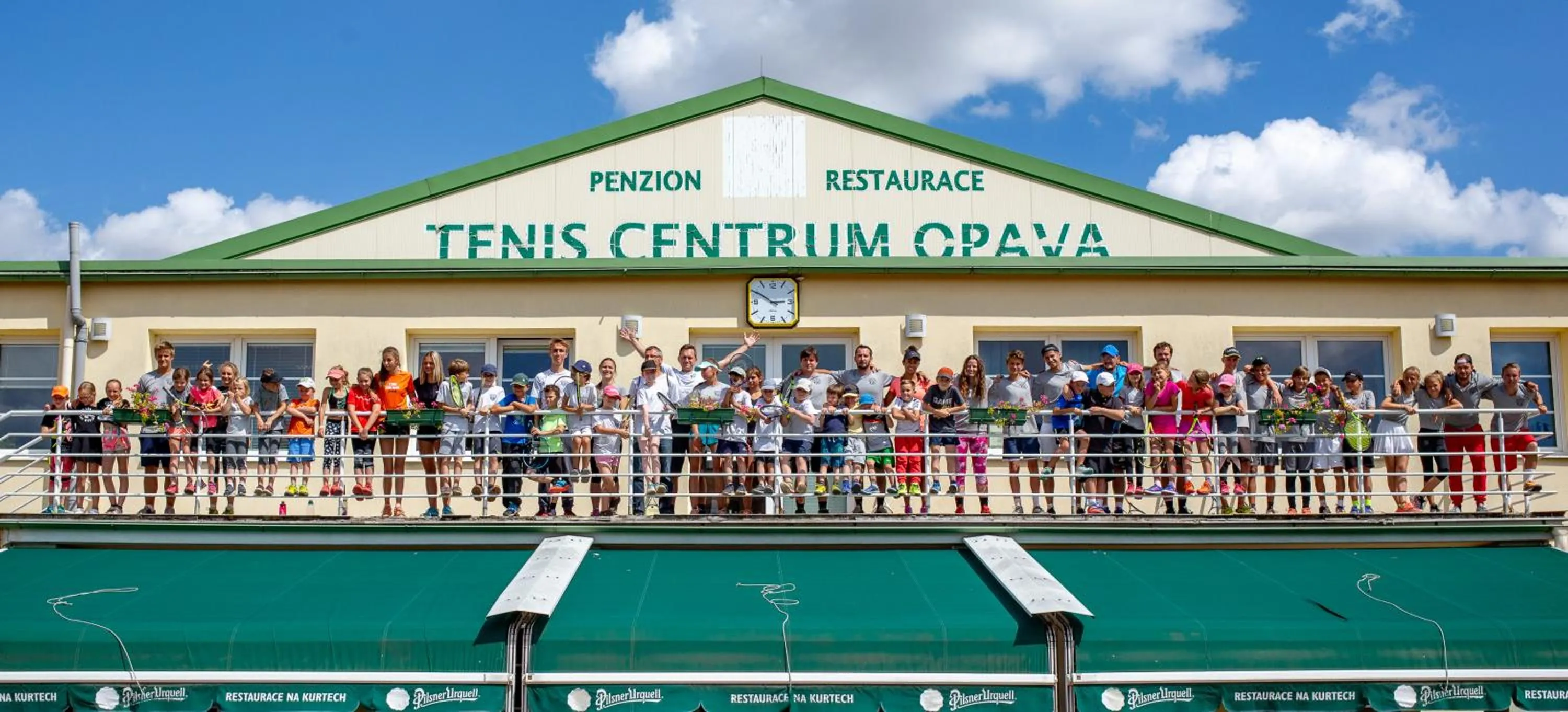 Restaurant/places to eat in Penzion Na Kurtech