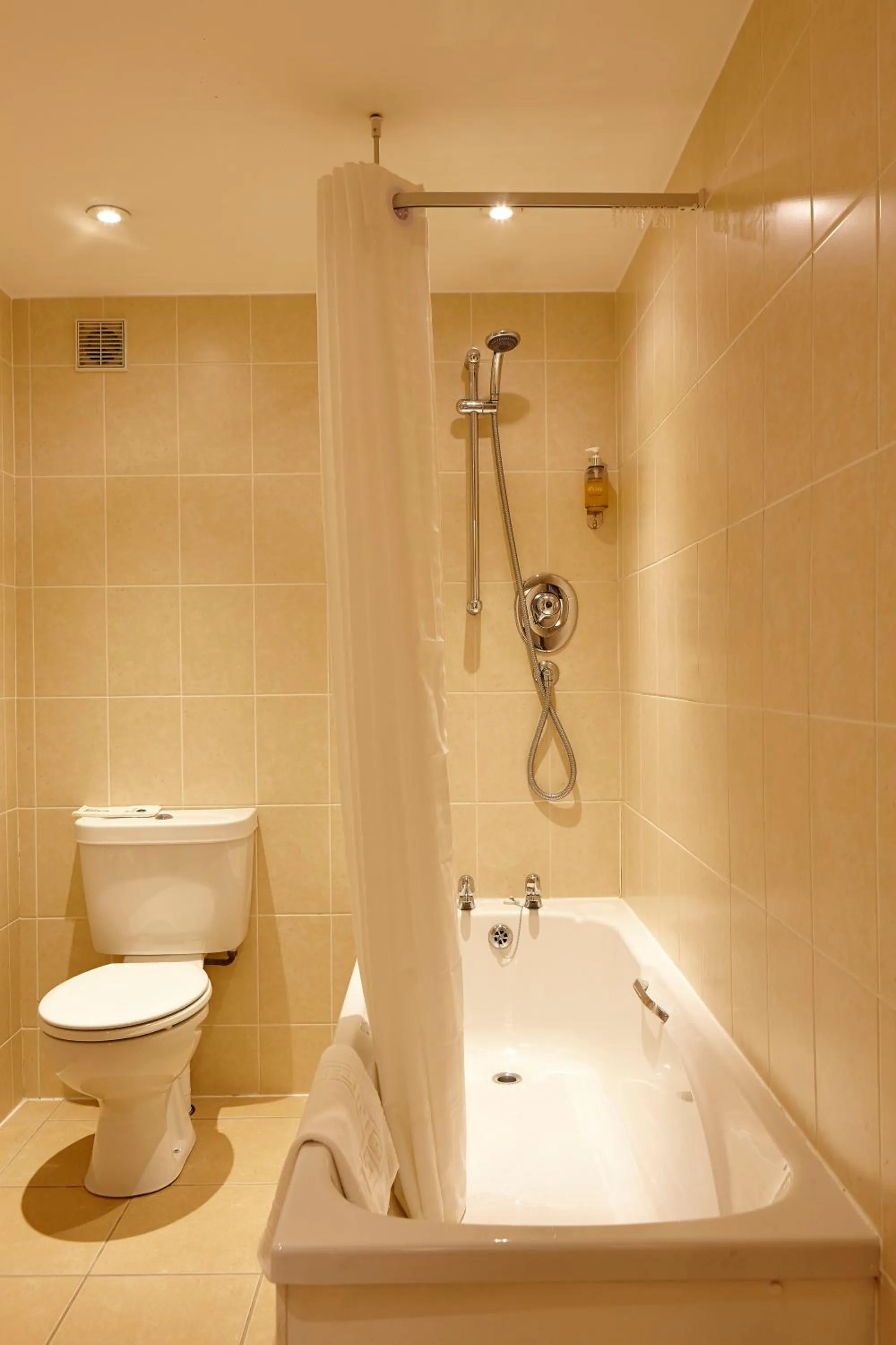 Shower in Linton Lodge a BW Signature Collection Hotel