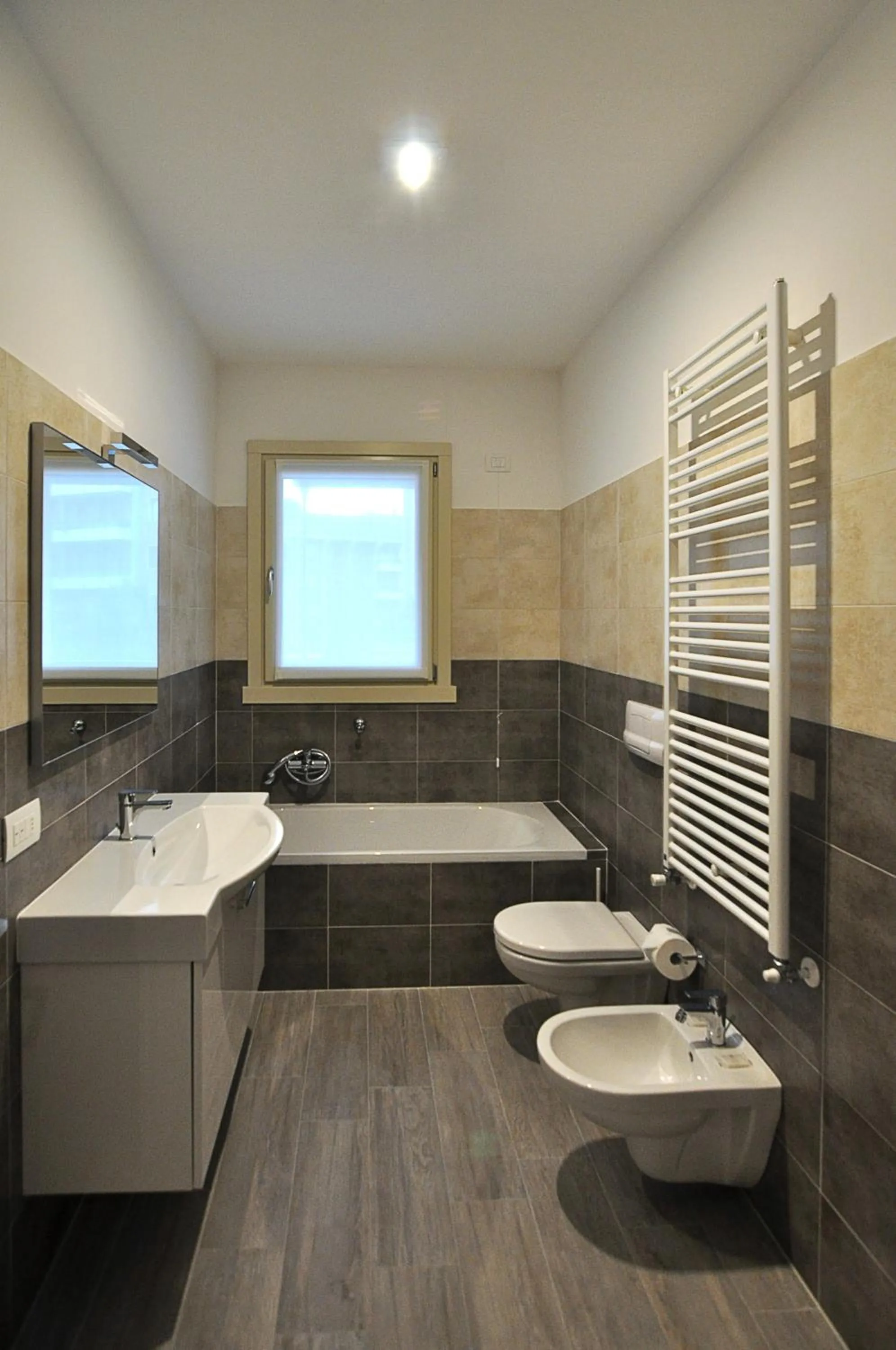 Bathroom in BB Hotels Aparthotel Arcimboldi