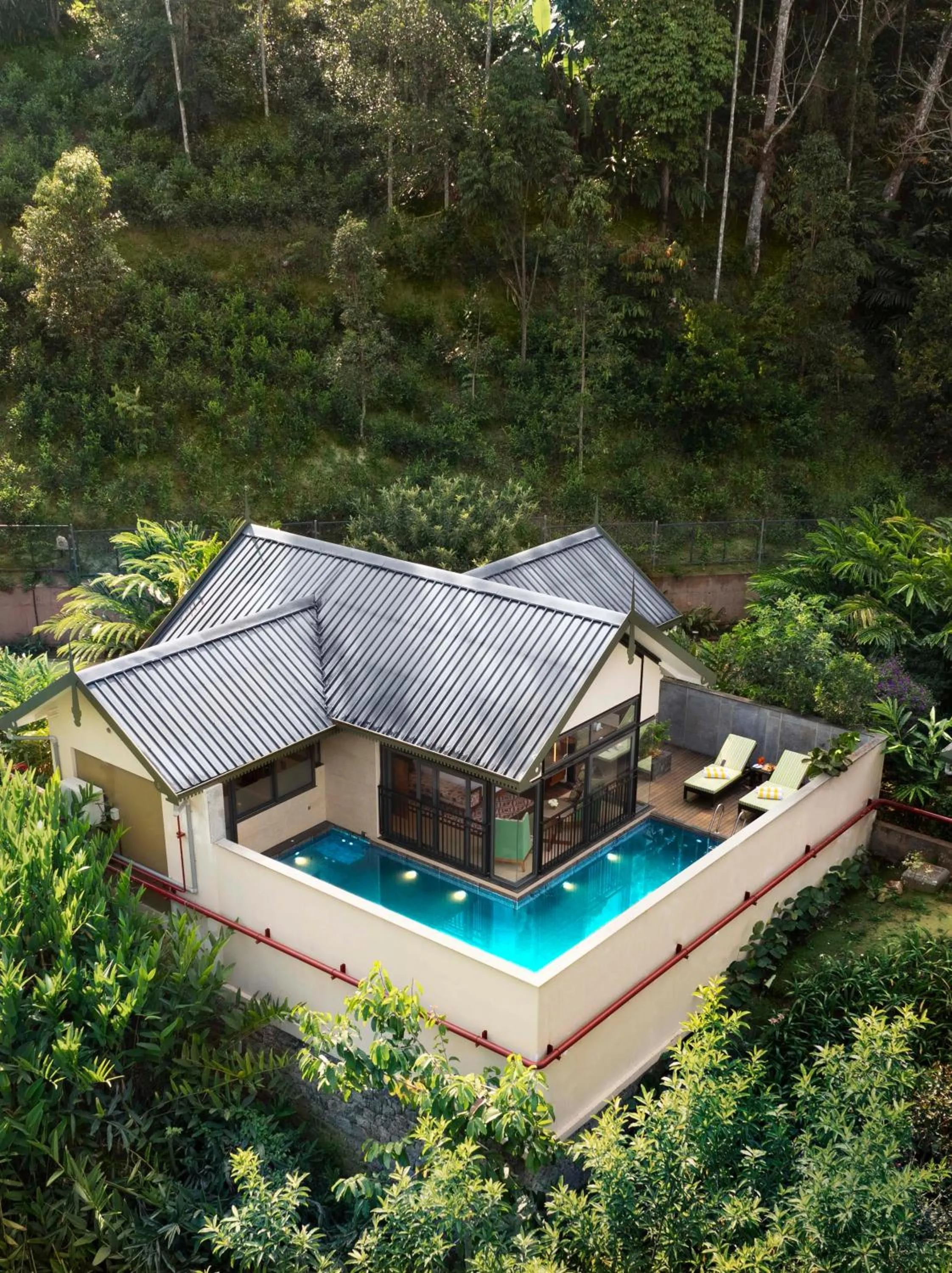 sunbed in Scenic, Munnar - IHCL SeleQtions