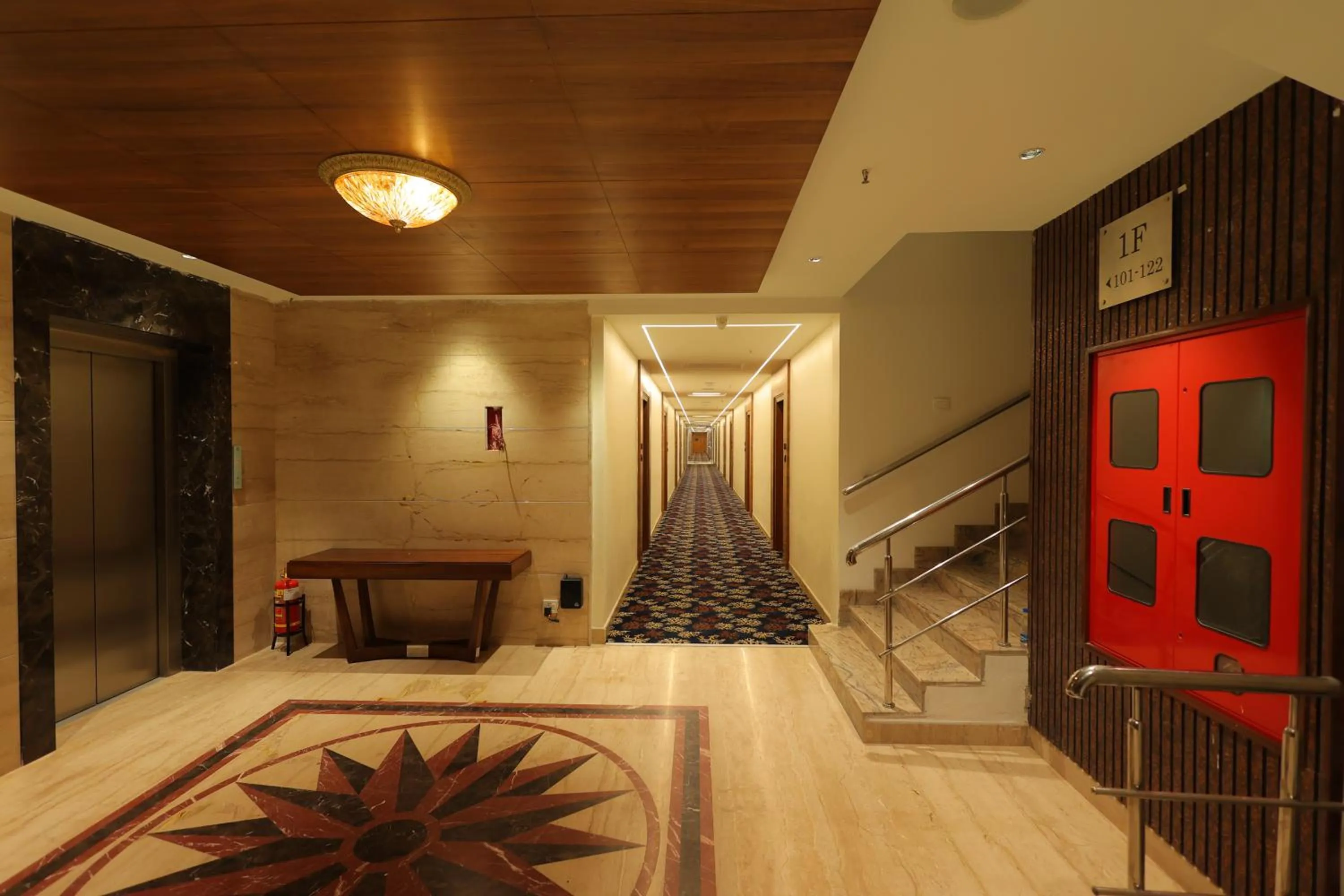 Lobby or reception in Icon Grand Hotel By Bhagini