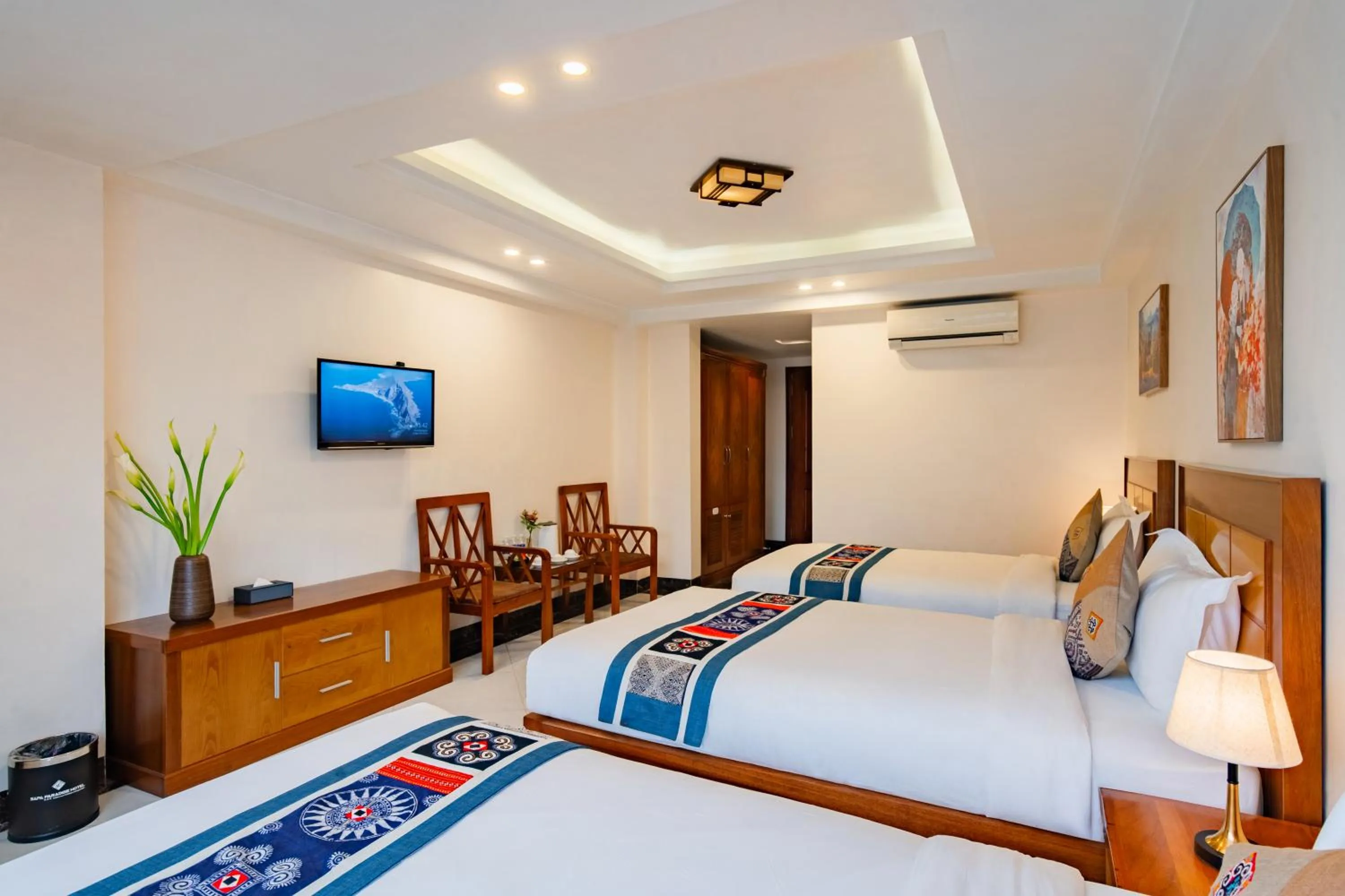 Bed in Sapa Paradise Hotel