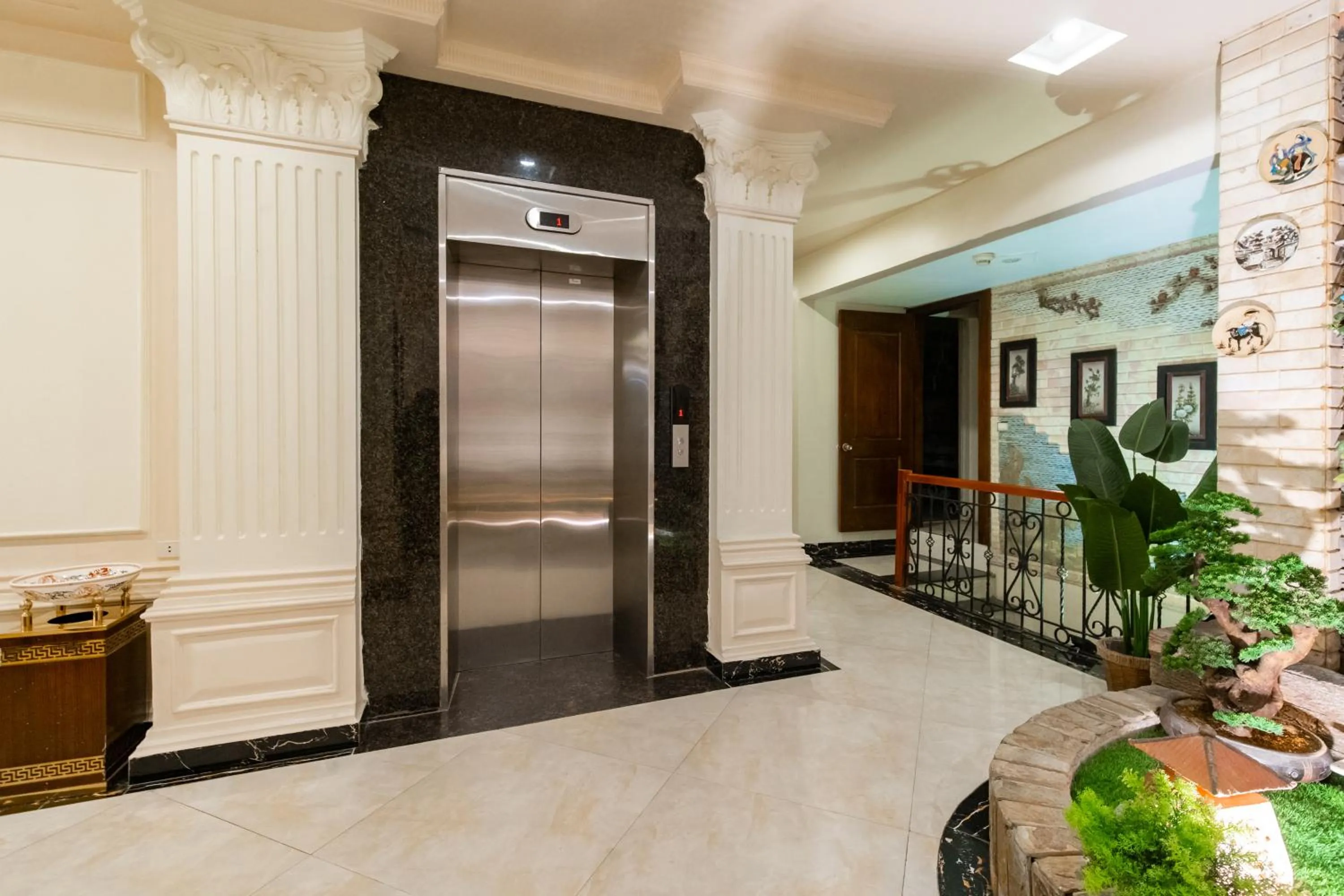 elevator in Sapa Paradise Hotel