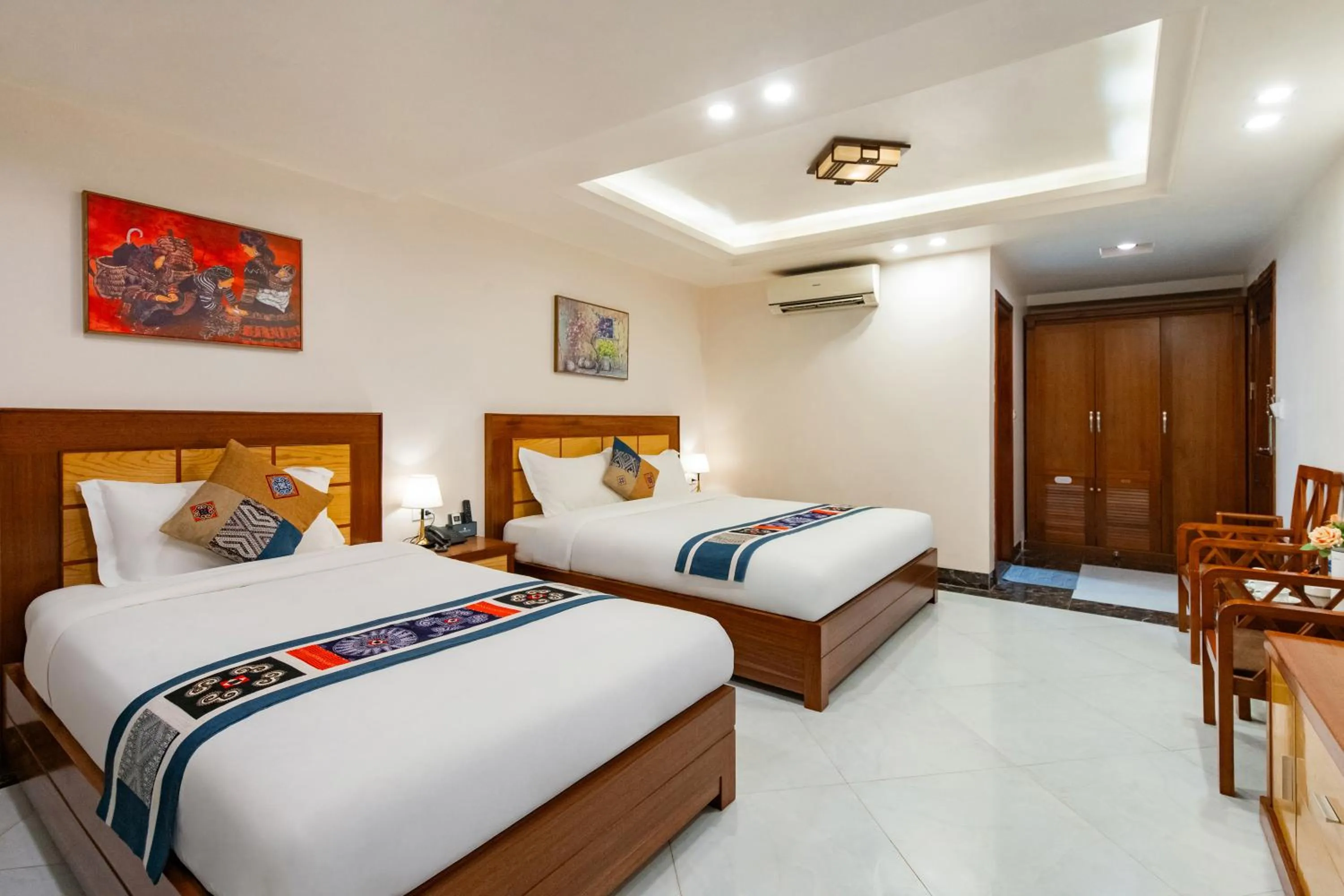 Bed in Sapa Paradise Hotel