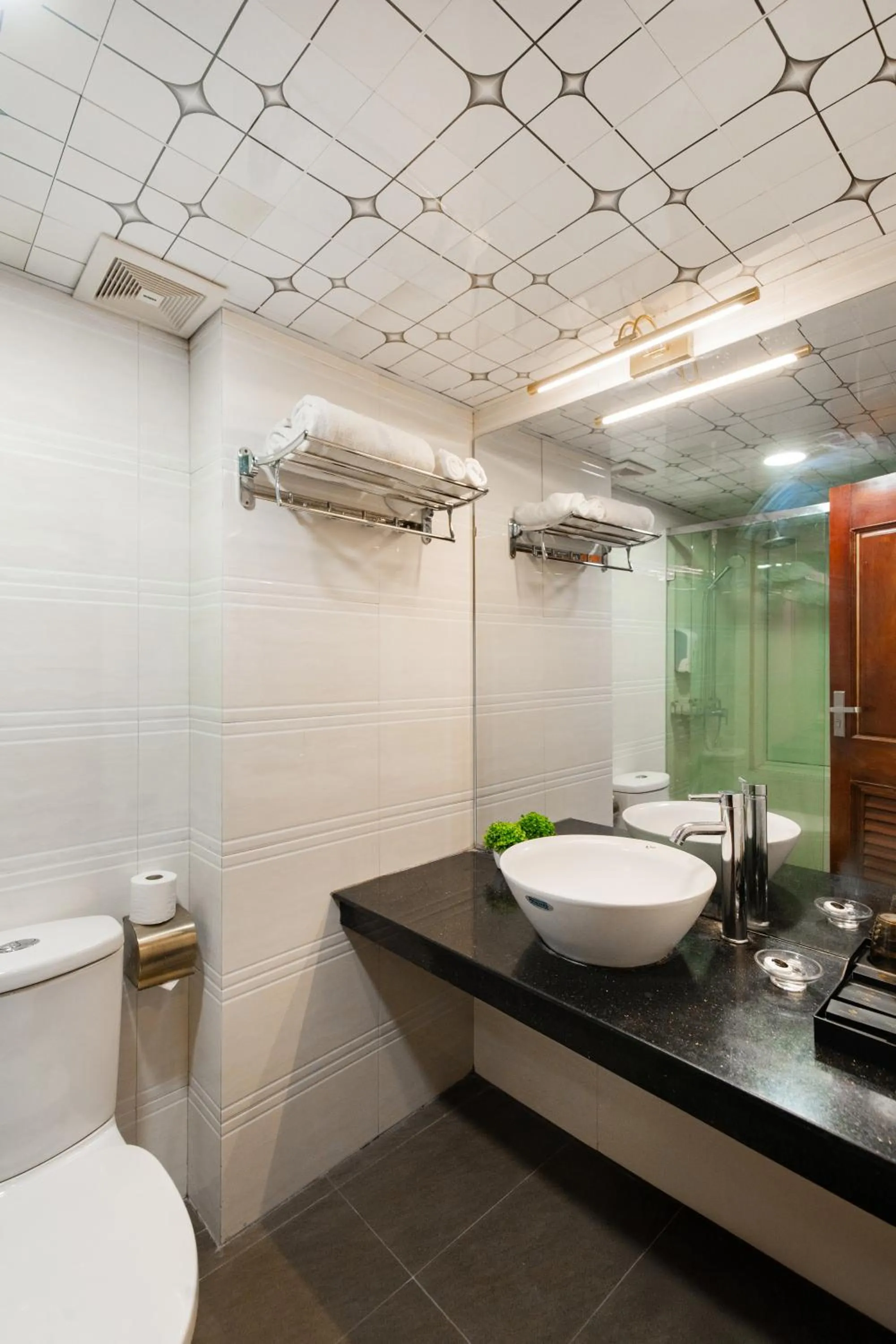 Shower in Sapa Paradise Hotel