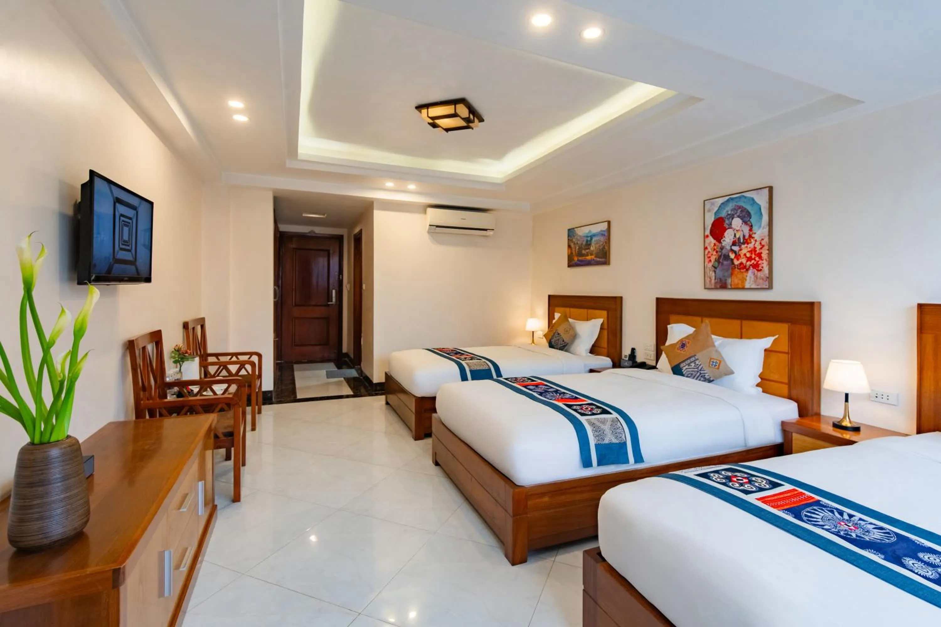 Bed in Sapa Paradise Hotel