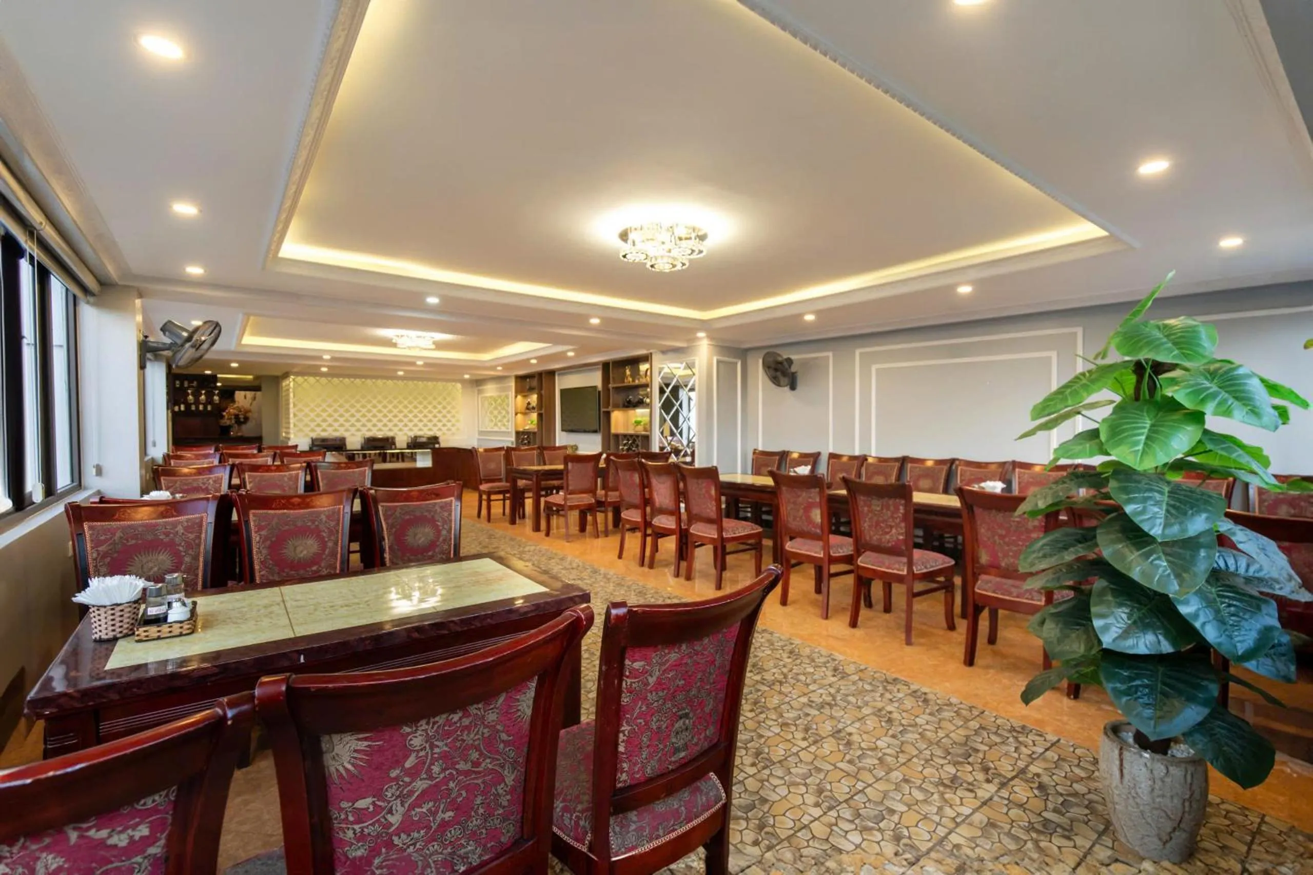 Restaurant/places to eat in Sapa Paradise Hotel