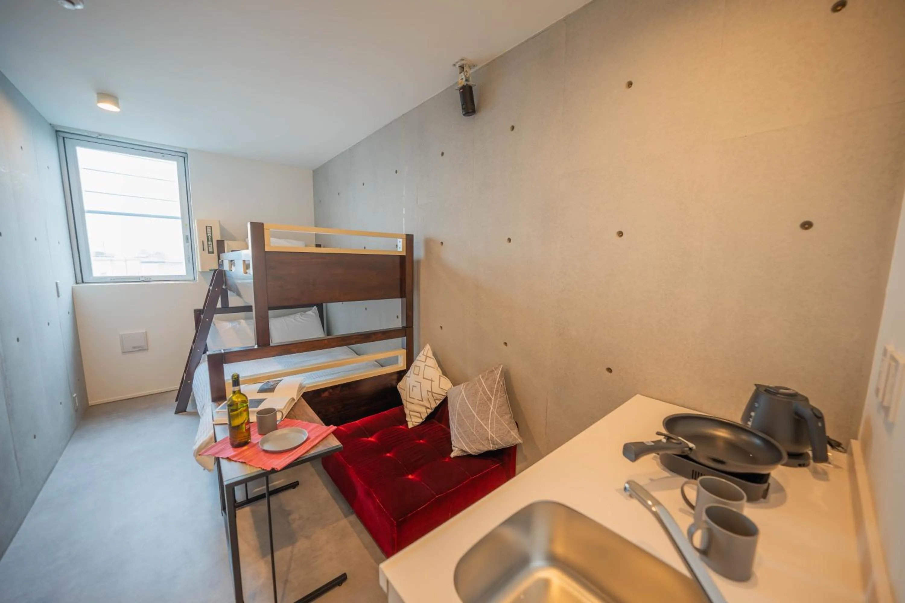 Kitchen or kitchenette, Bed in Minn Haneda Airport