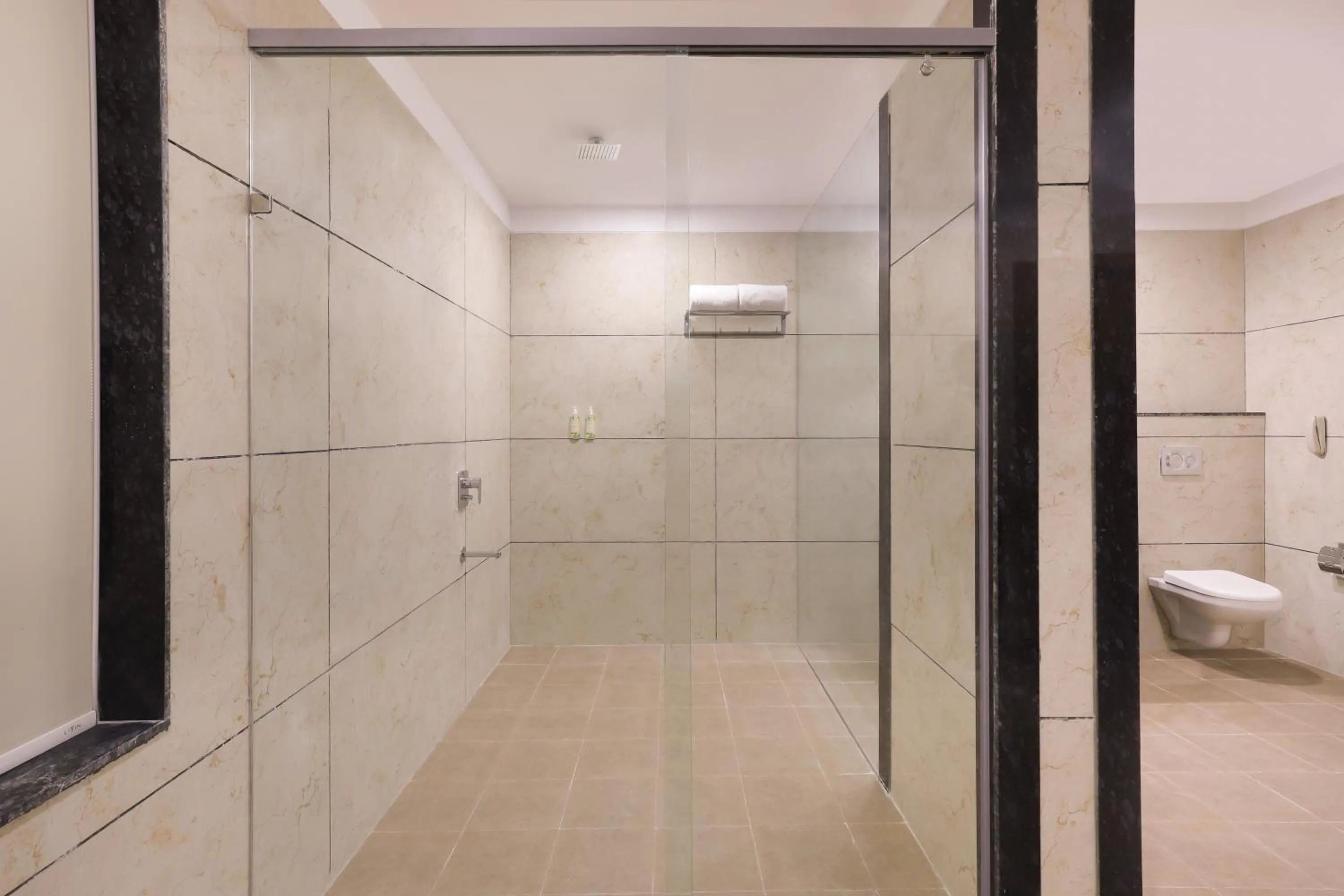 Shower in Lemon Tree Resort, Kumbhalgarh