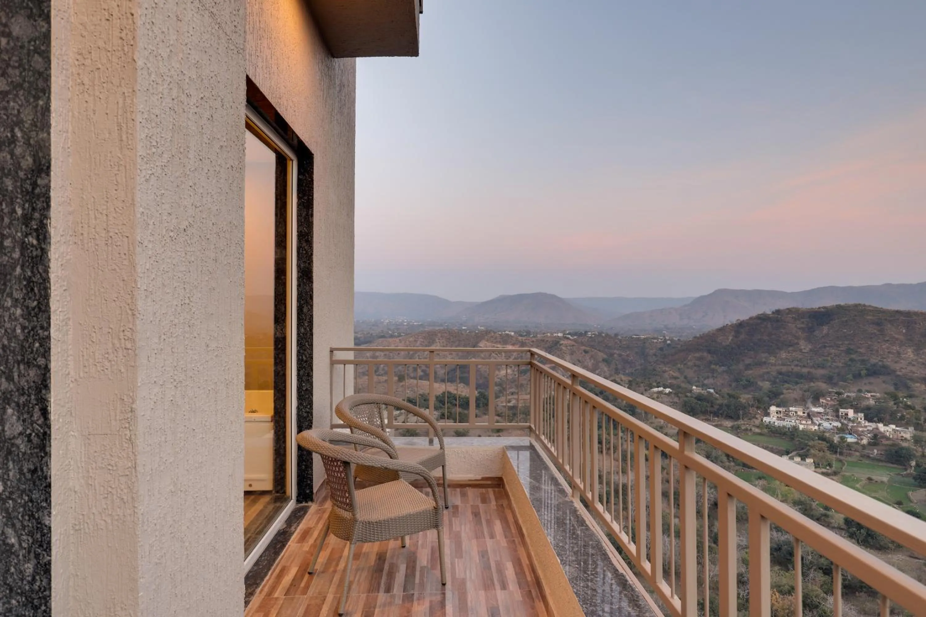 Day in Lemon Tree Resort, Kumbhalgarh