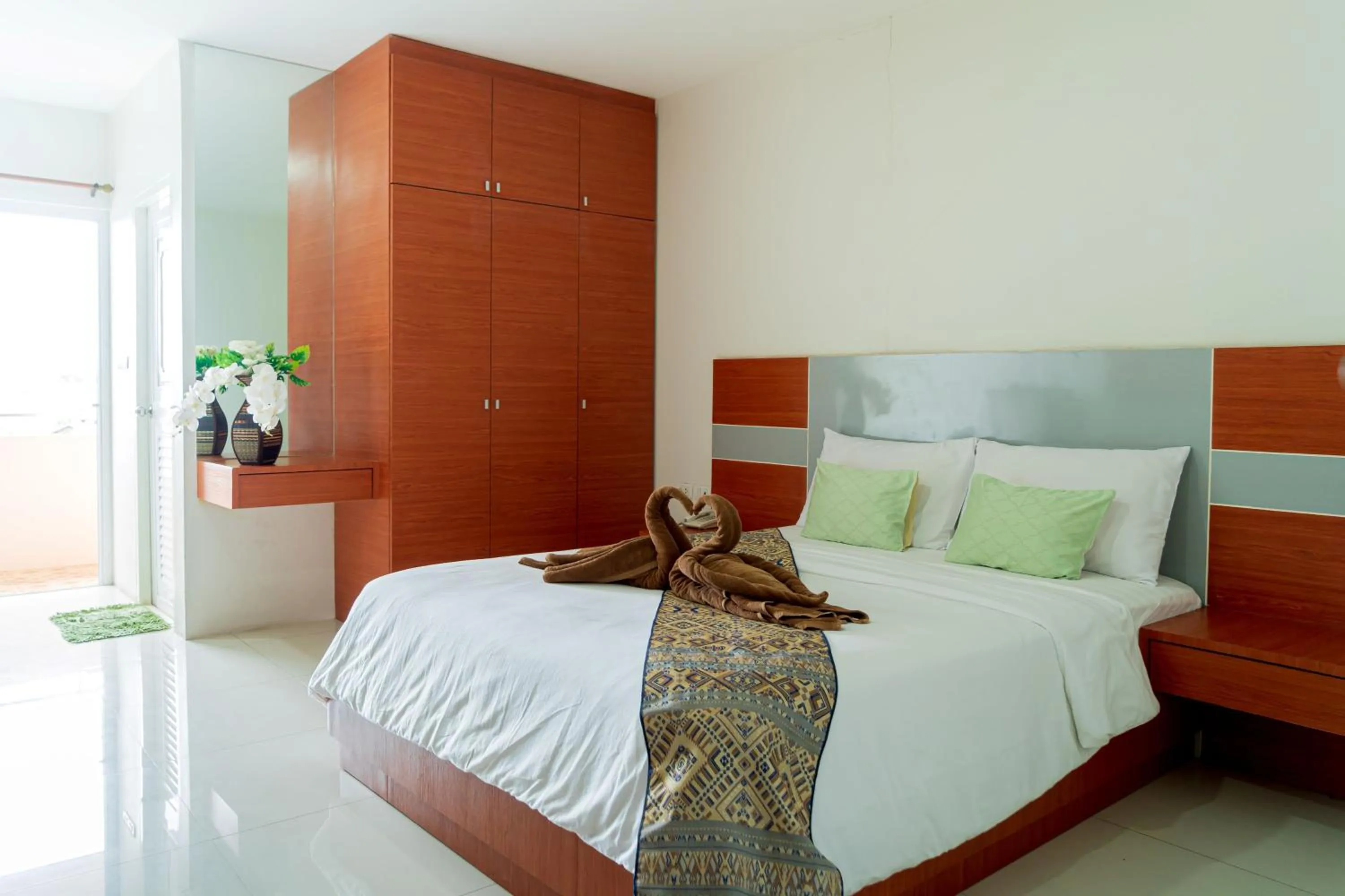 Bedroom, Bed in The Infinity Suite Chiangrai