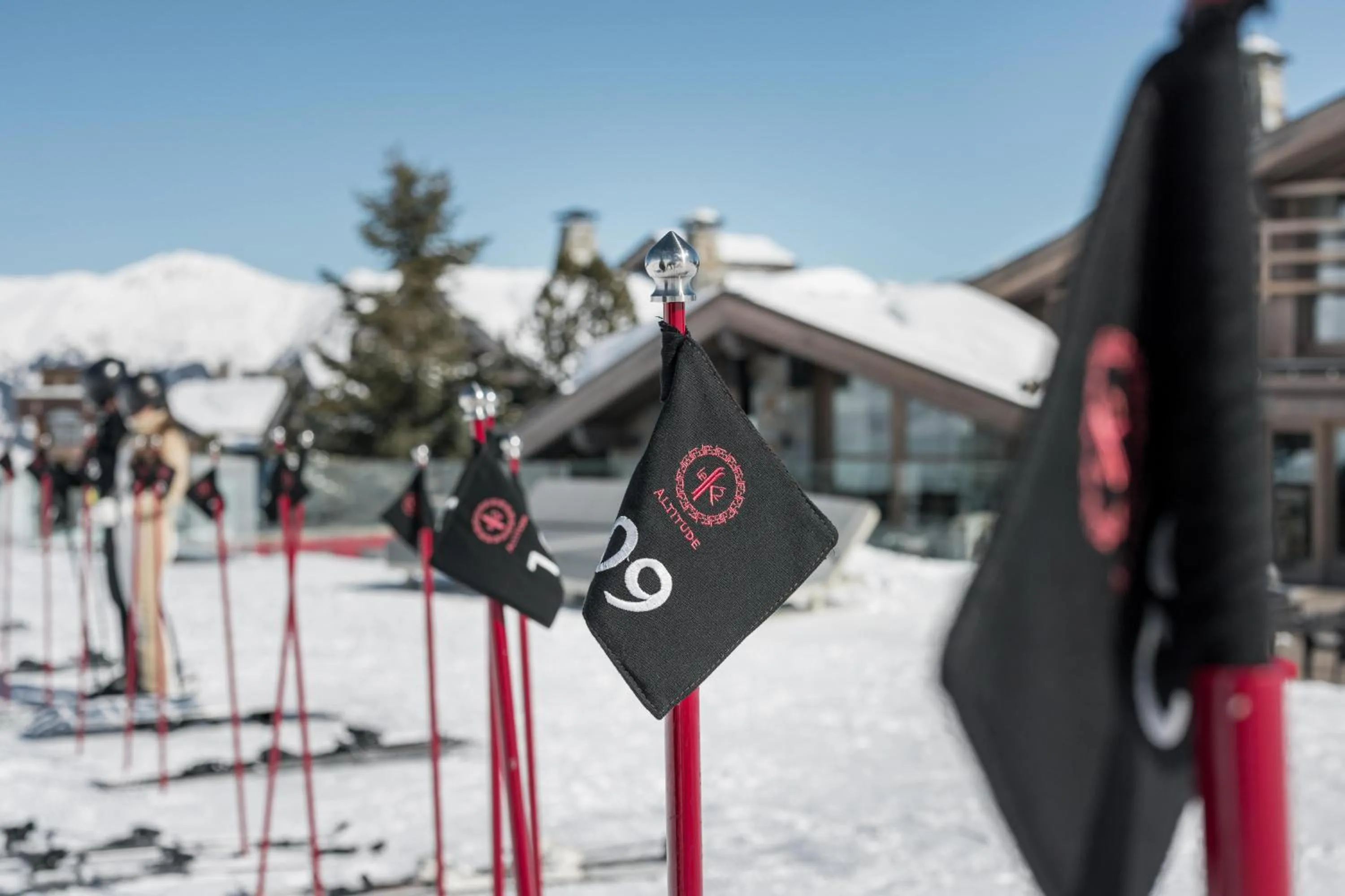 Skiing in Hotel Le K2 Altitude