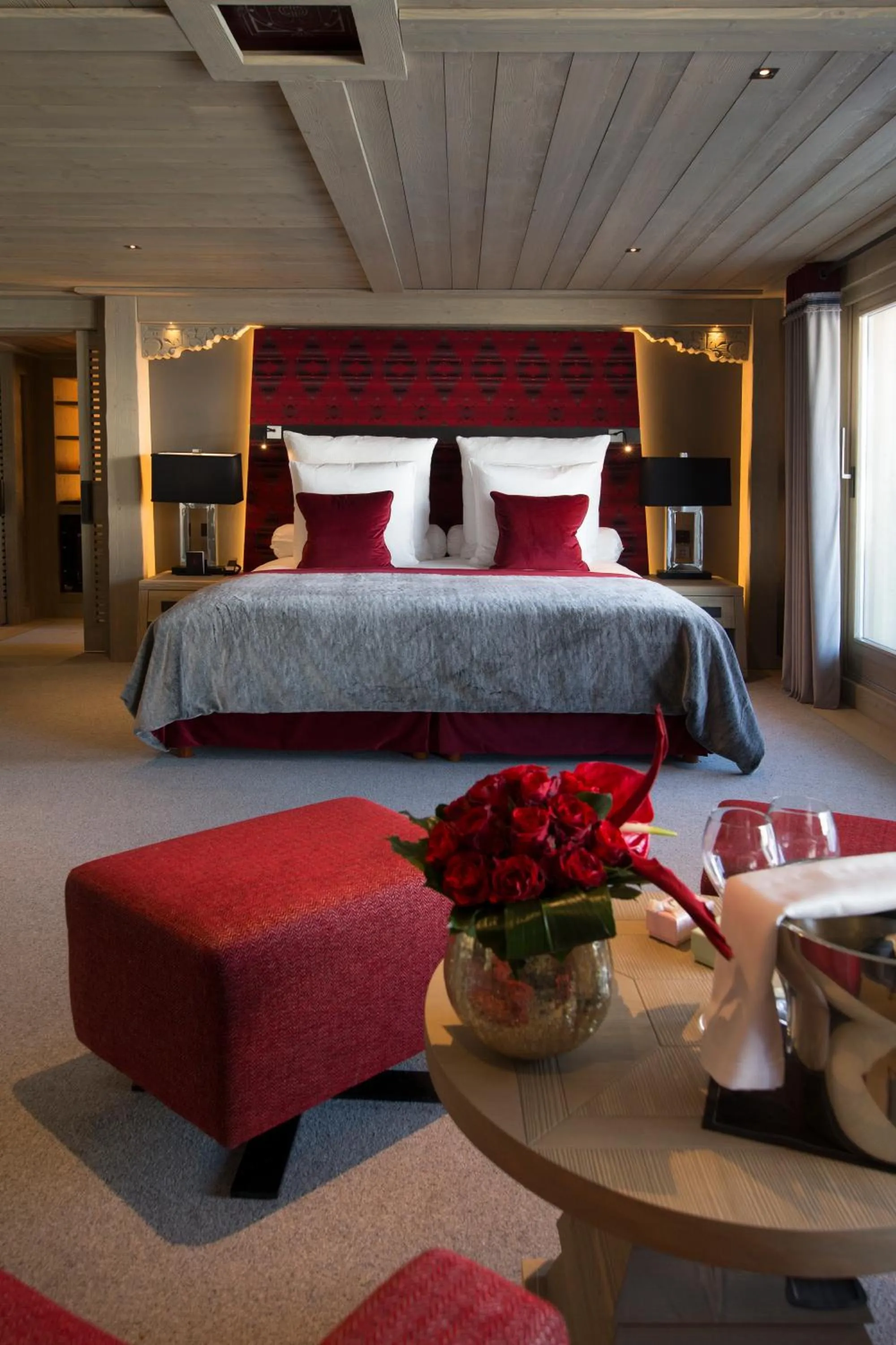 Photo of the whole room, Bed in Hotel Le K2 Altitude