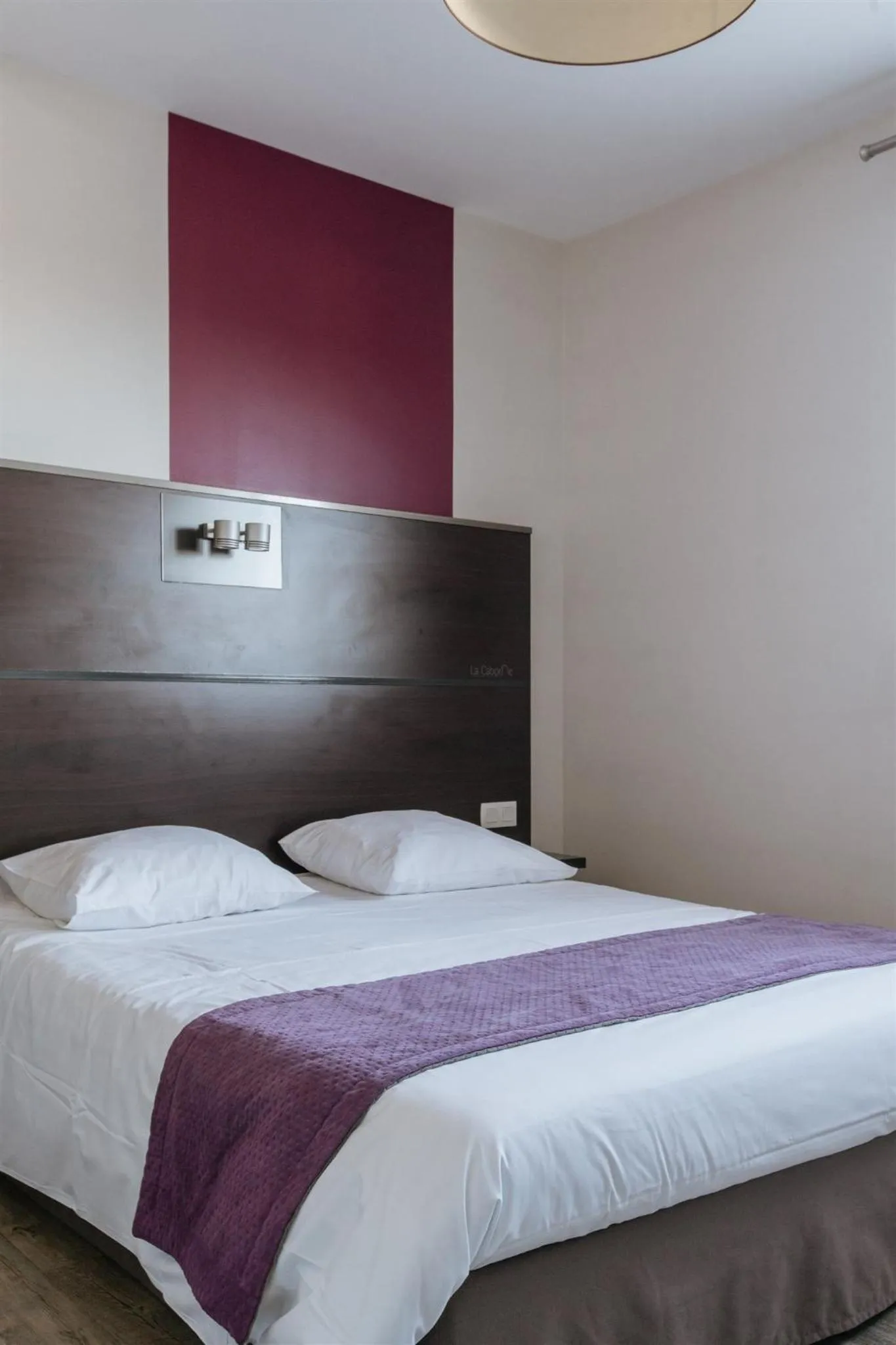 Bed in Hotel-Restaurant La Caborne