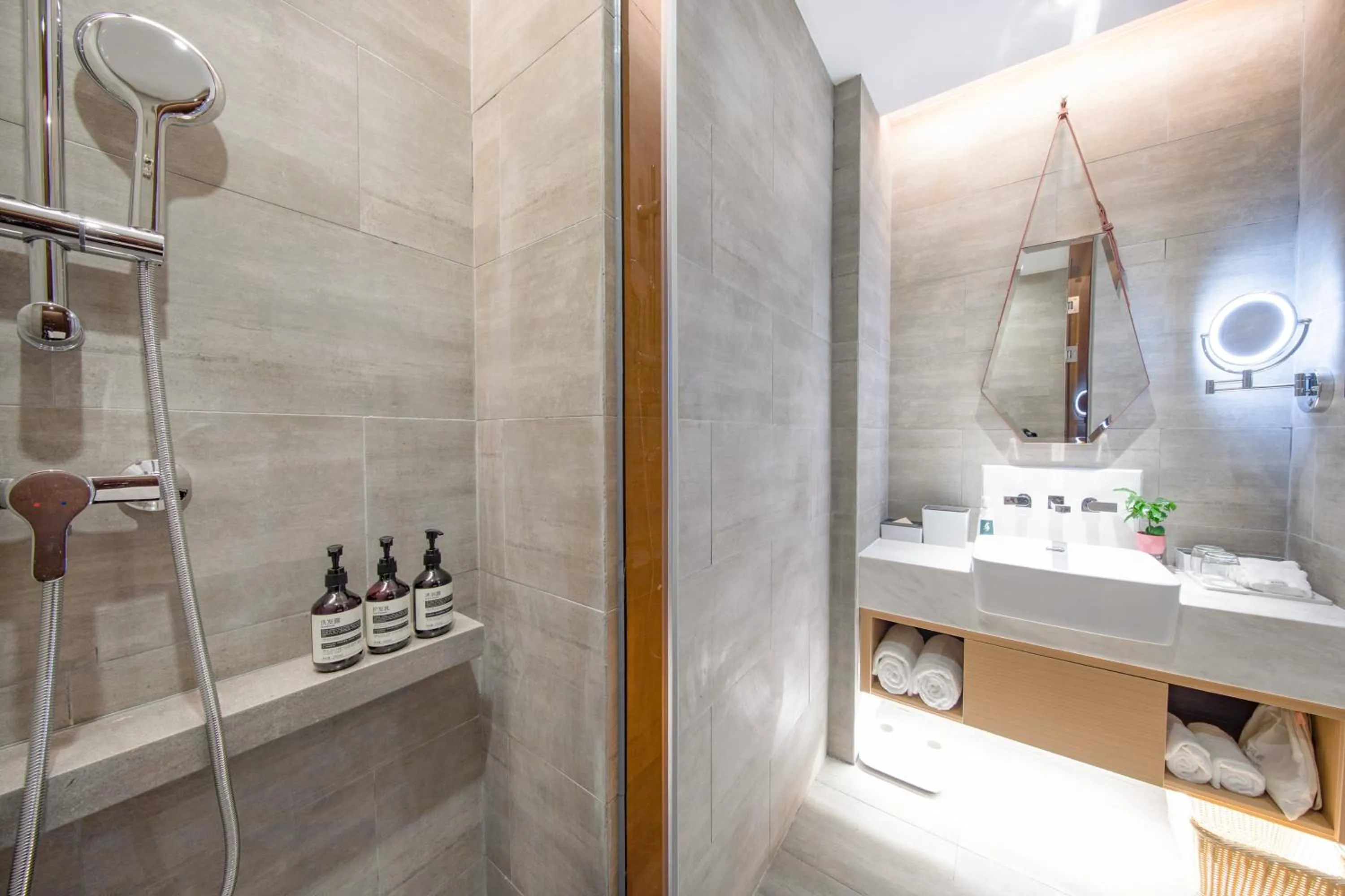 Atour Hotel Ningbo Yinzhou Wanda Mingzhouli