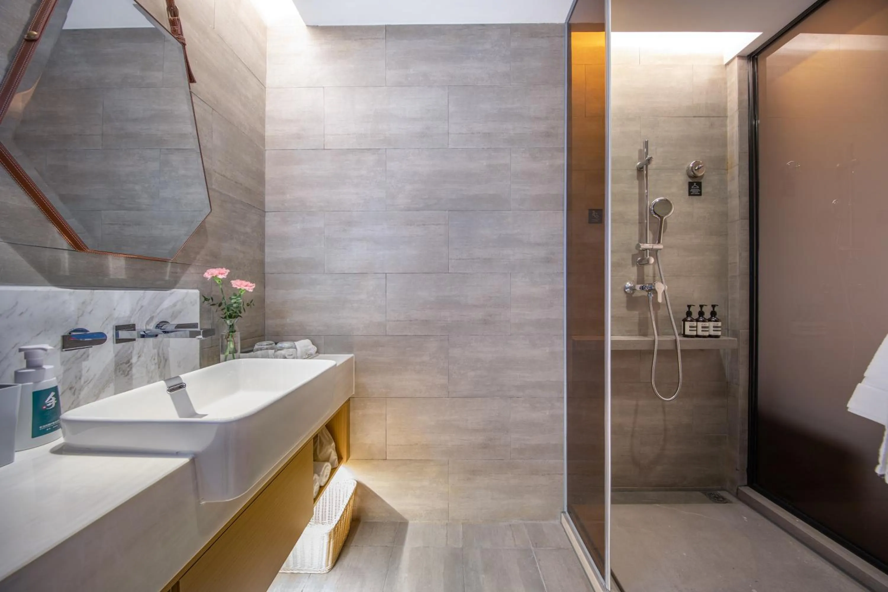 Atour Hotel Ningbo Yinzhou Wanda Mingzhouli