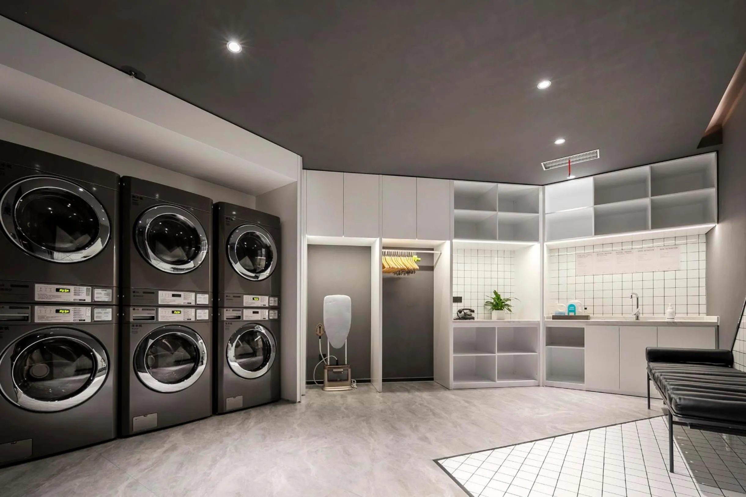 Atour Hotel Ningbo Zhenhai New City