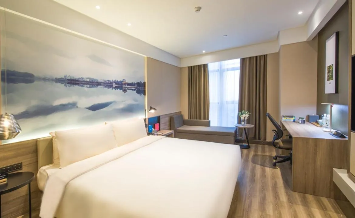 Bed in Atour Hotel Foshan Nanhai Qiandeng Lake Guicheng
