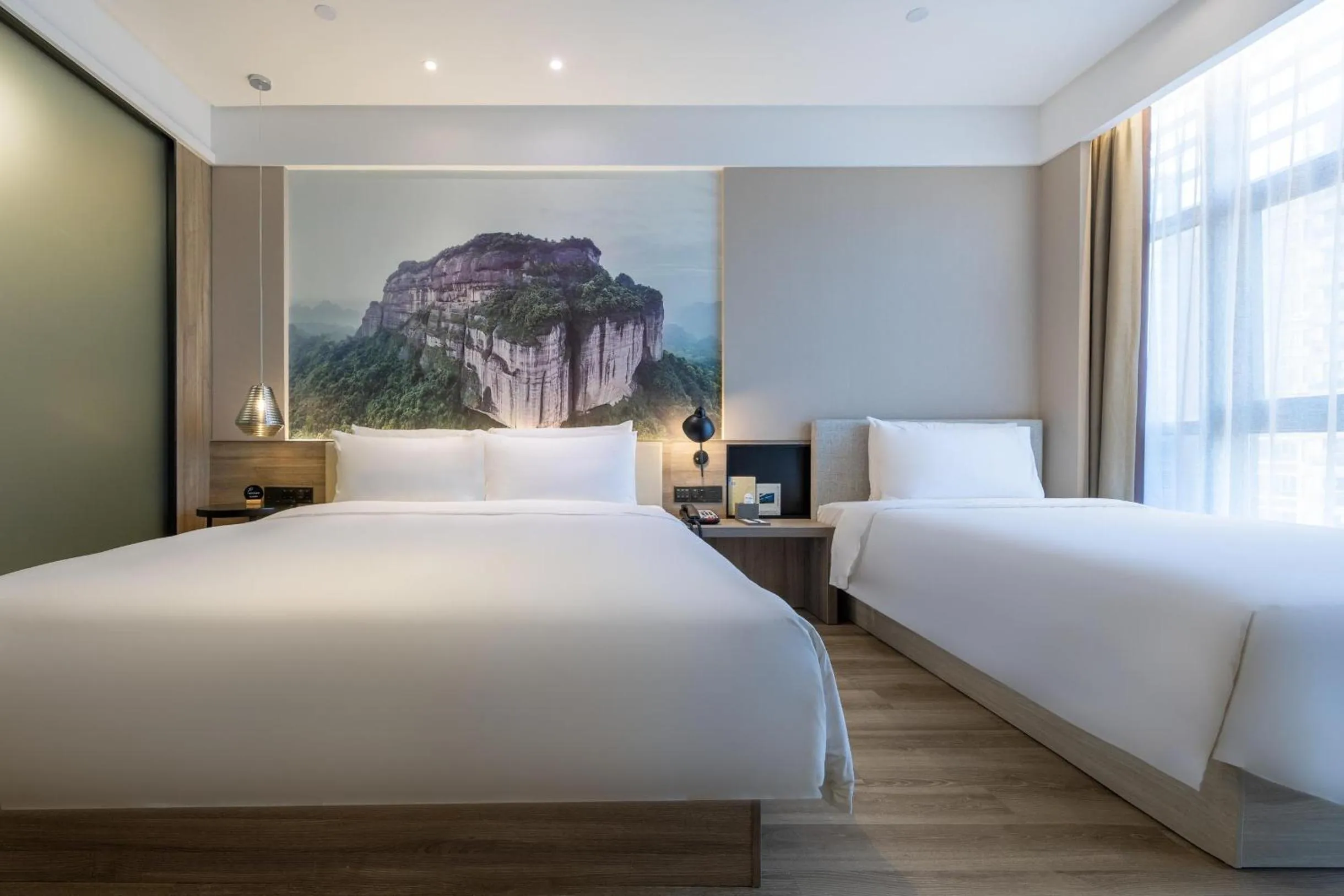 Bed in Atour Hotel Foshan Nanhai Qiandeng Lake Guicheng