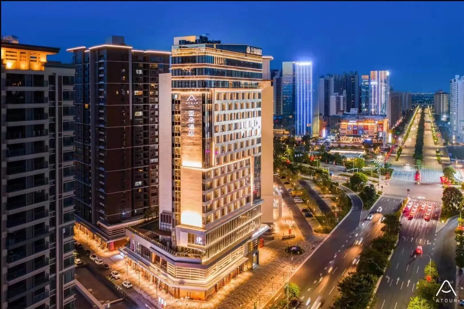 Property building in Atour Hotel Zhongshan North Station V-PARK Plaza