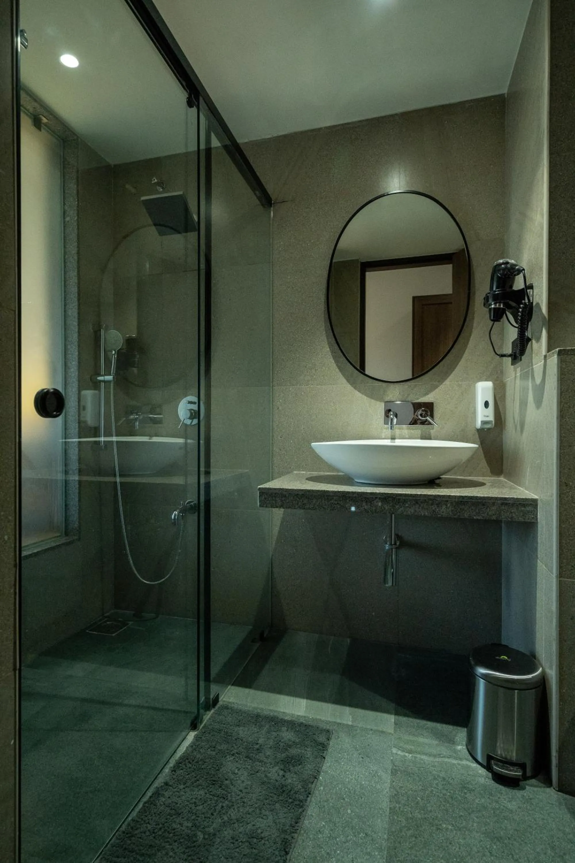 Shower in Hotel Mivaante