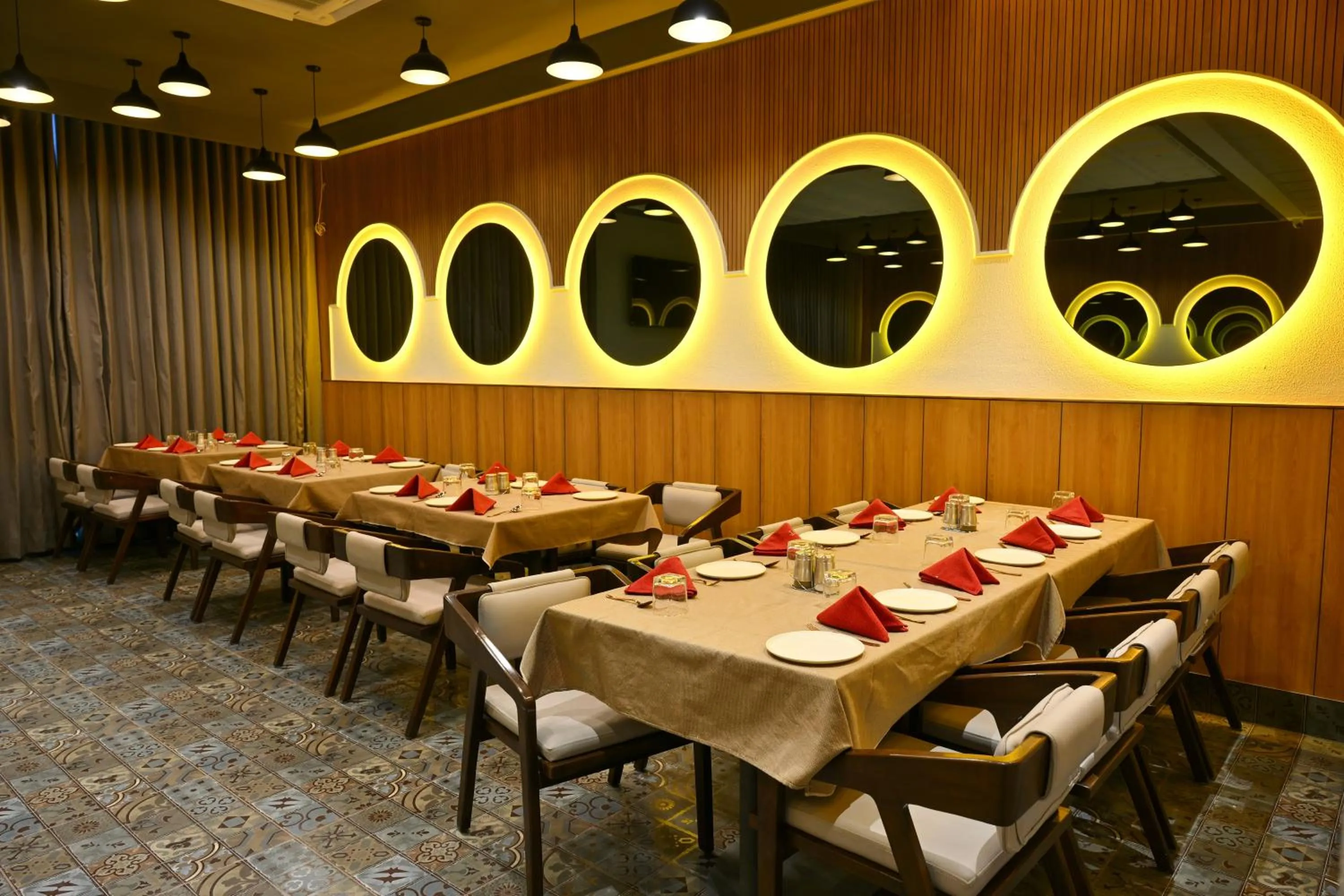 Restaurant/places to eat in Hotel Mivaante