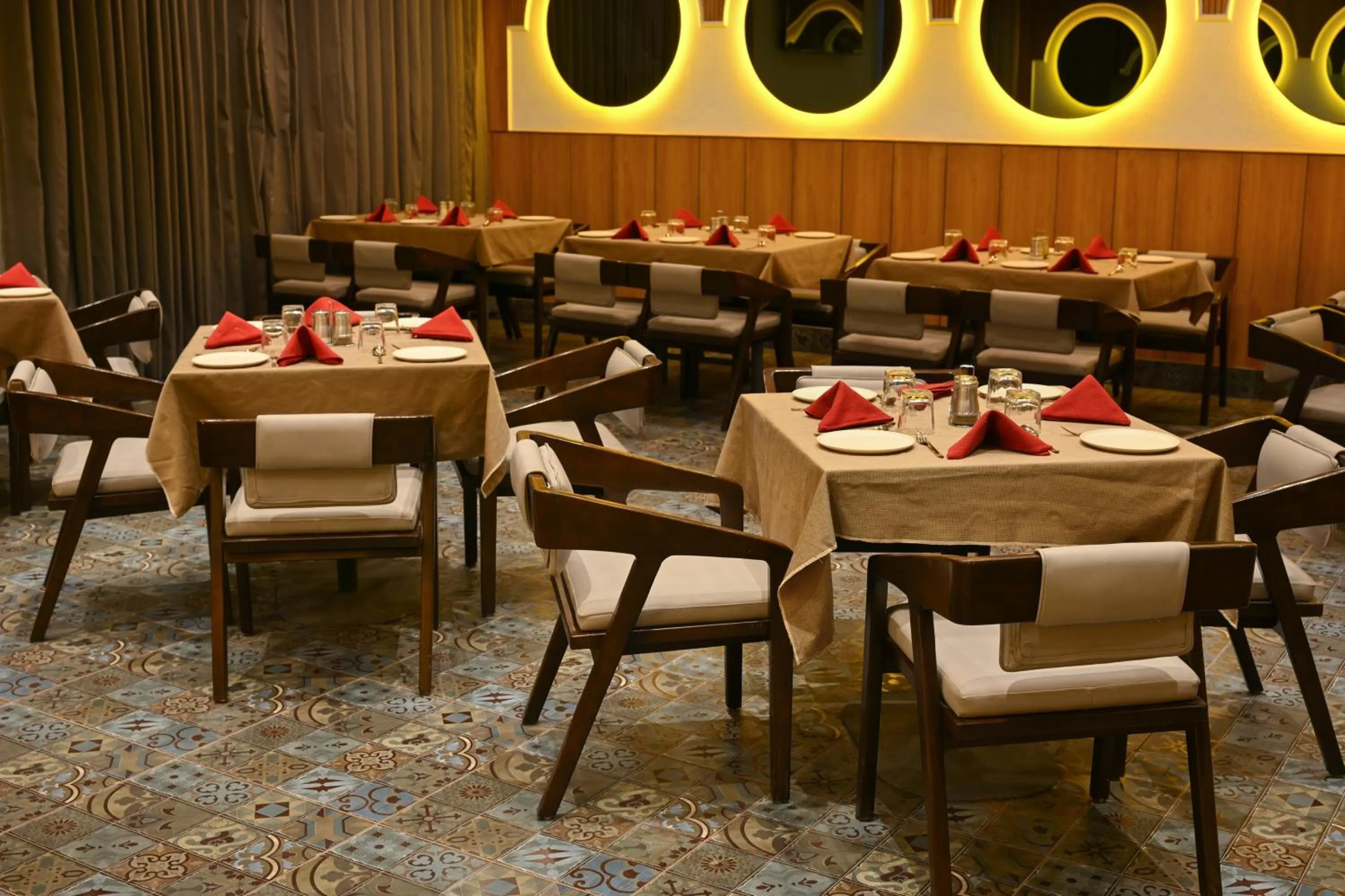 Restaurant/places to eat in Hotel Mivaante