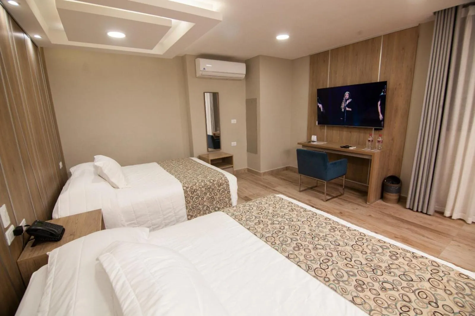 Photo of the whole room, Bed in Hotel Sirari By Regina