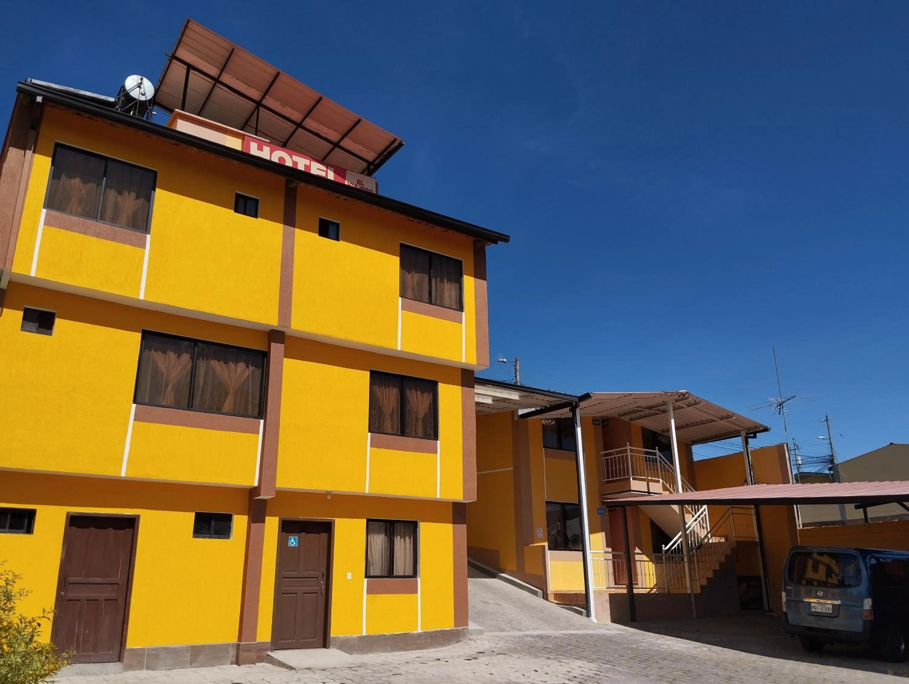 Property building in Hotel Residencial El Viajero
