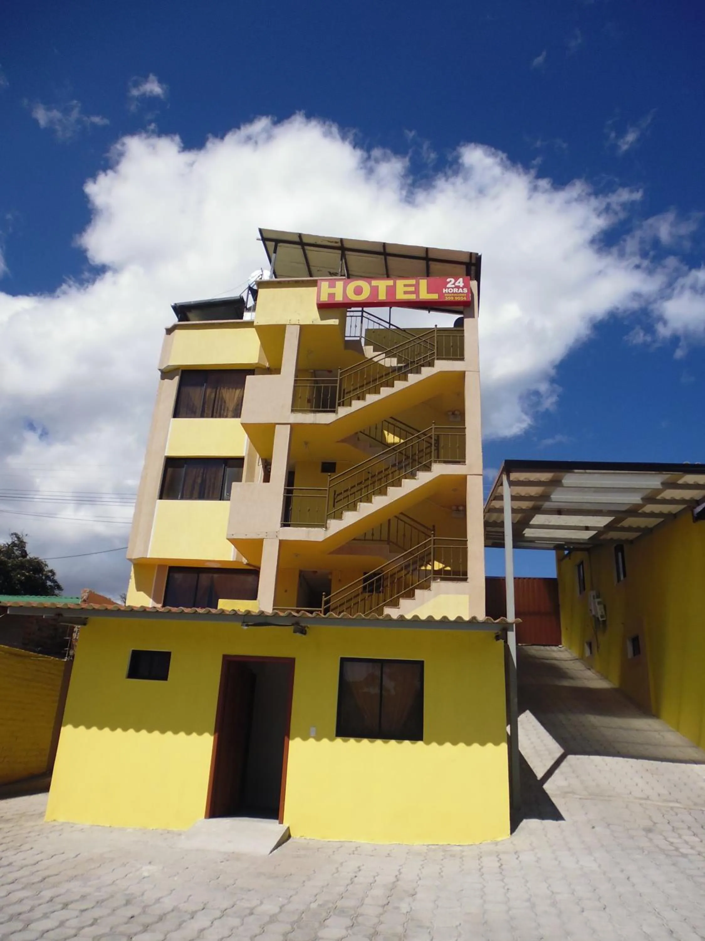 Property building in Hotel Residencial El Viajero