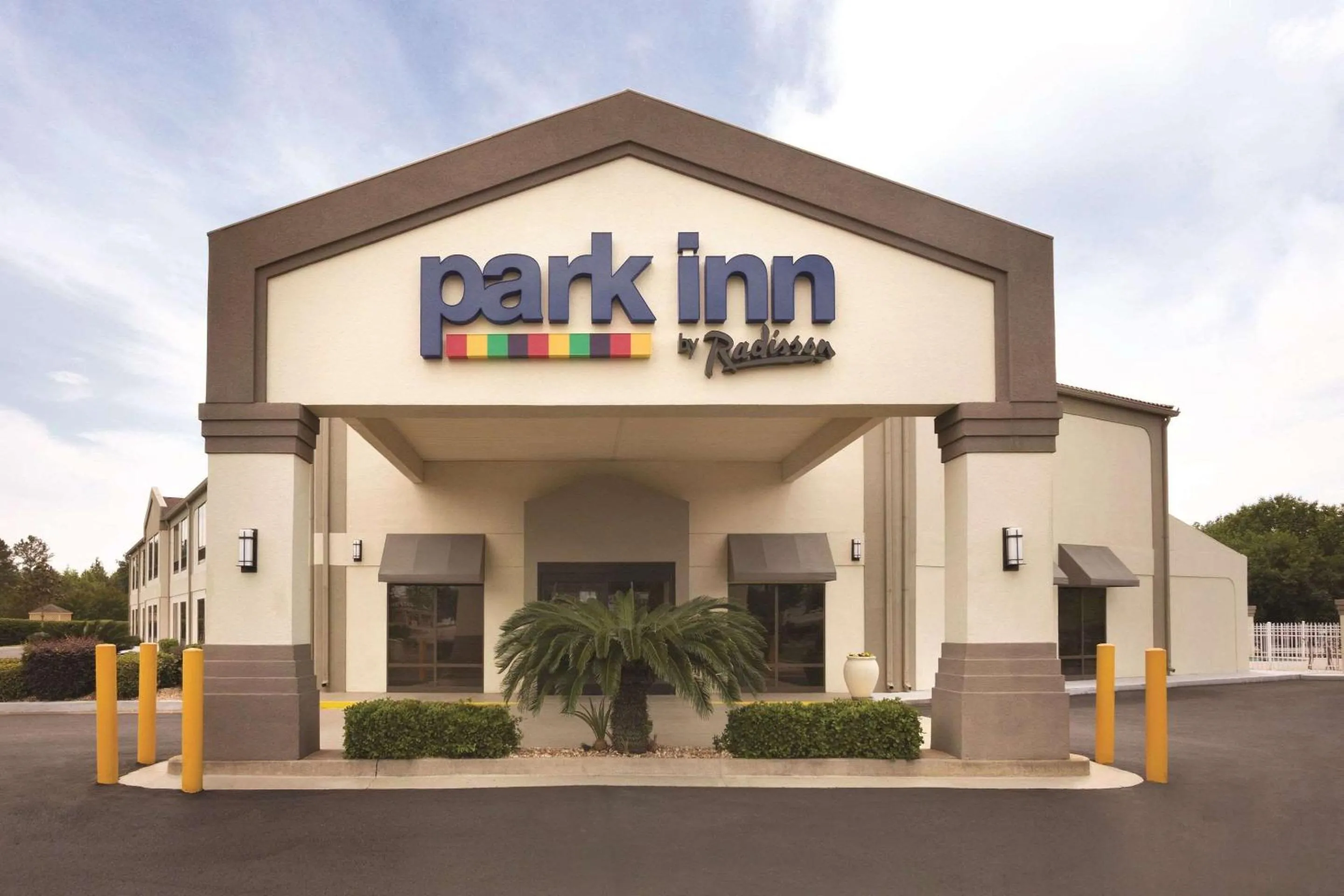Property building in Park Inn by Radisson Albany