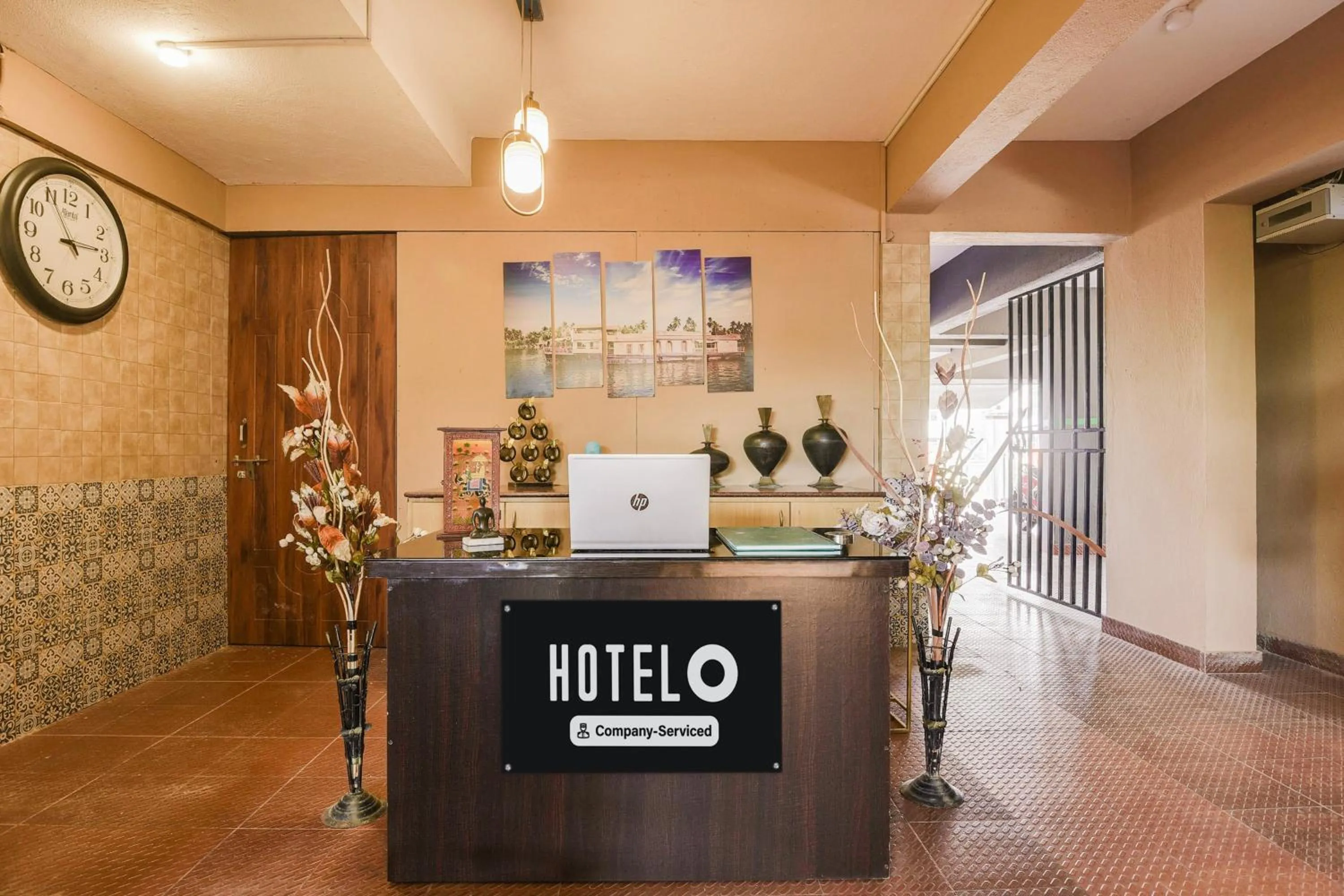 Lobby or reception in Super Hotel O Dabolim Near Goa International Airport