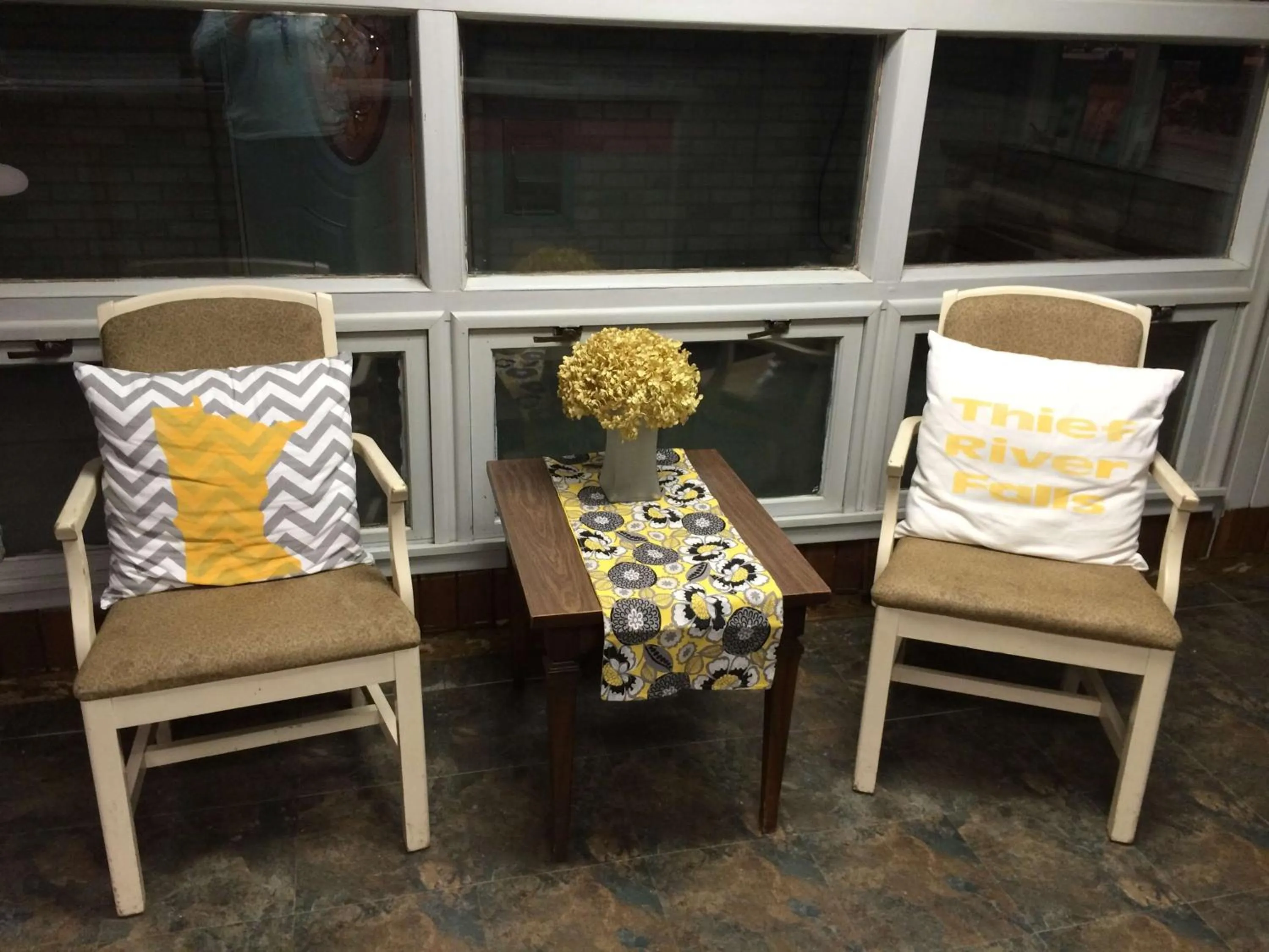 Lobby or reception in Custom Stay Thief River Falls