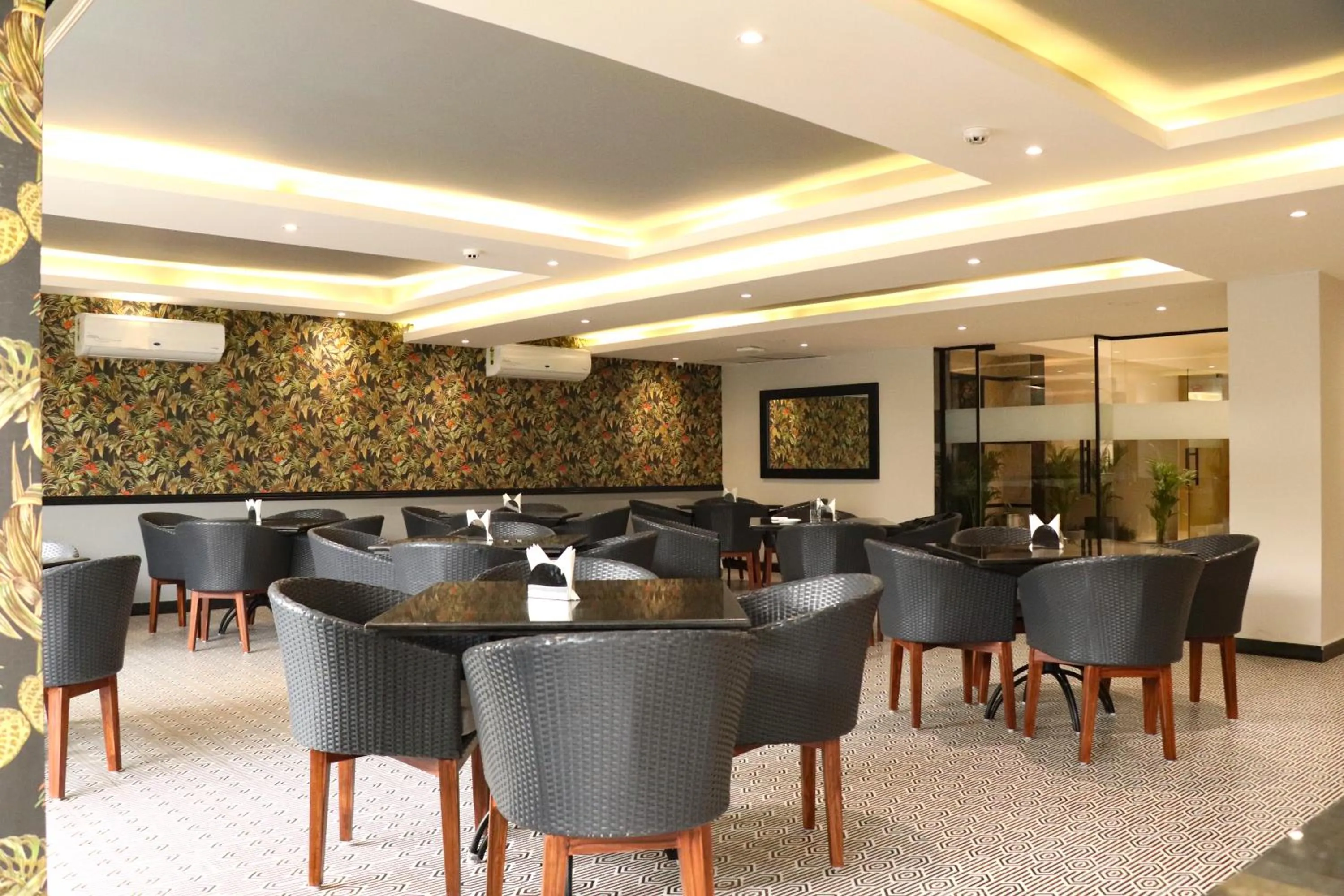 Restaurant/places to eat in Ahuja Residency Mayfield Garden