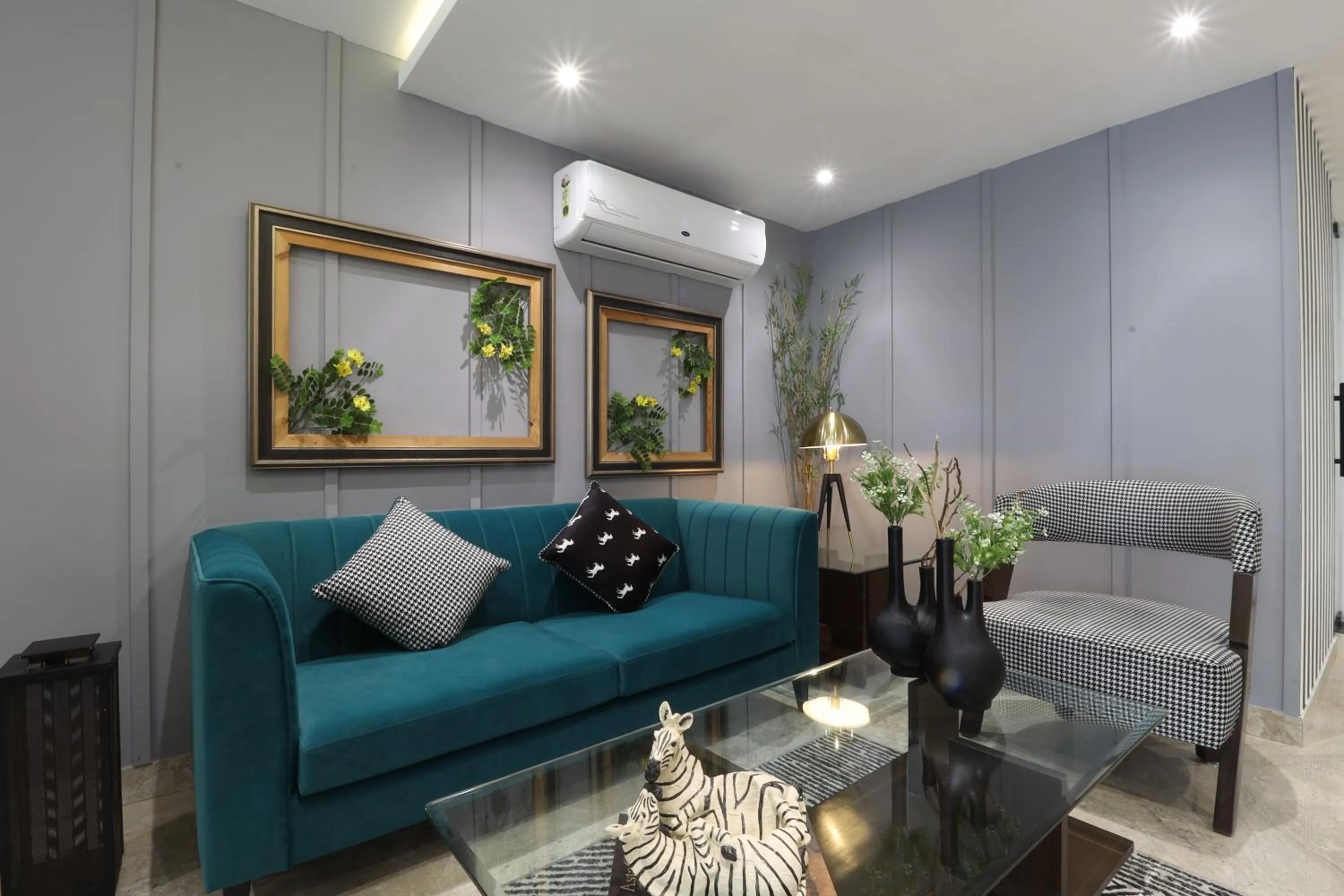 Lobby or reception in Ahuja Residency Mayfield Garden