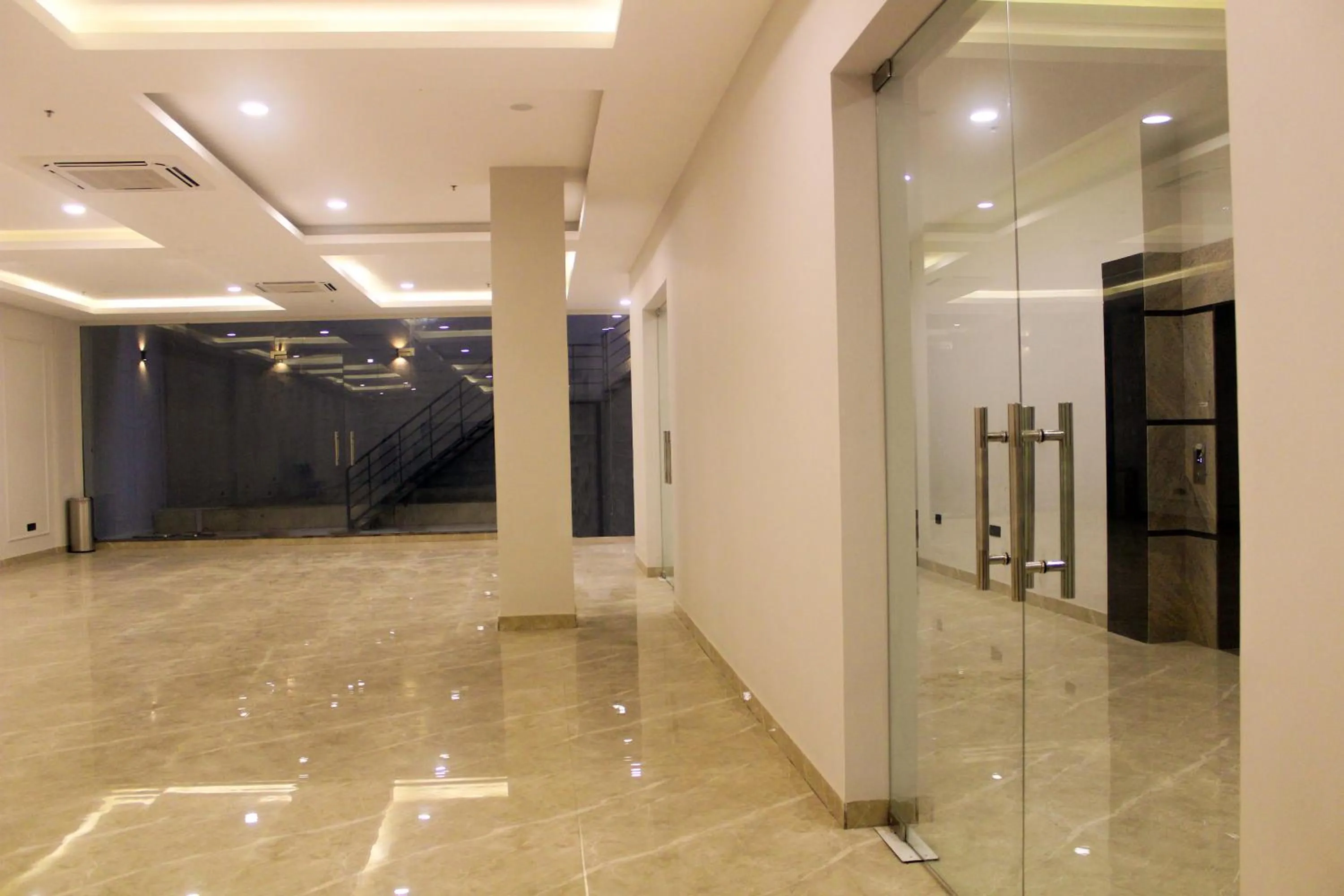 Banquet/Function facilities in Ahuja Residency Mayfield Garden