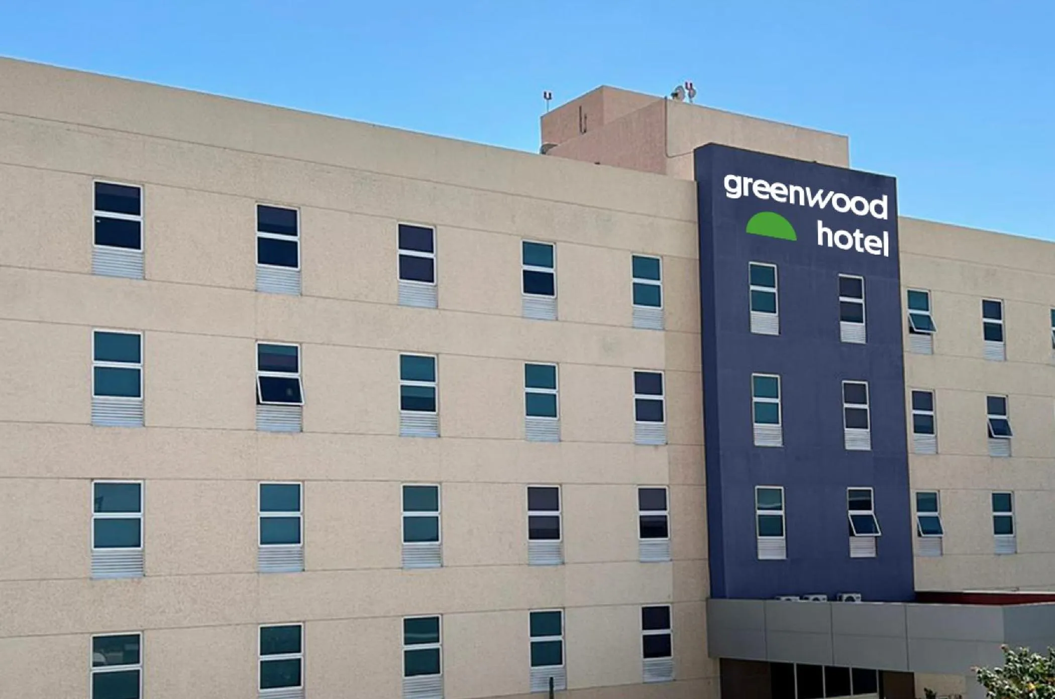 Property building in Greenwood Hotel Torreón