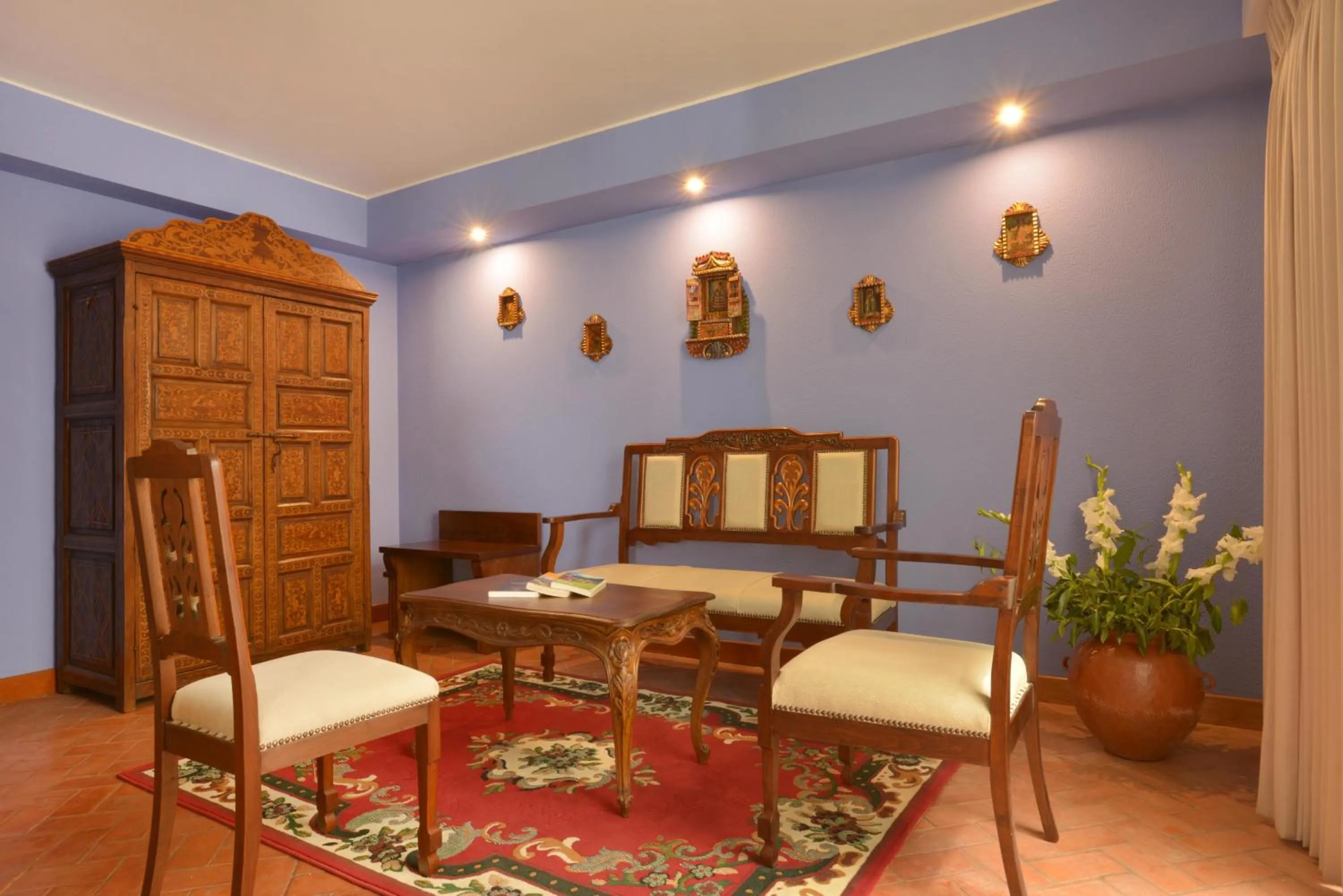 Seating area in Katari Hotel at Plaza de Armas