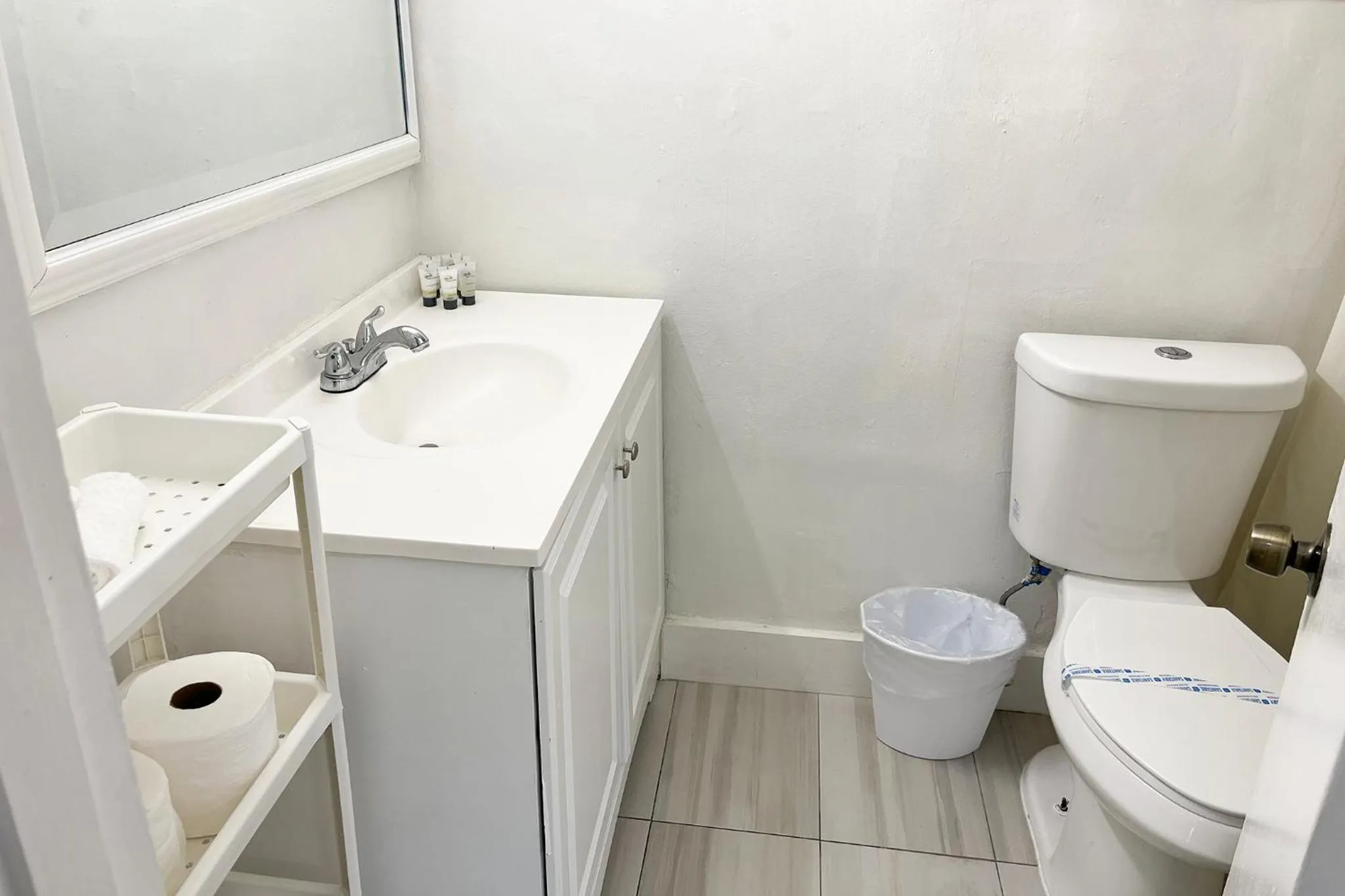 Sunny Isles Apartments by MiaRentals