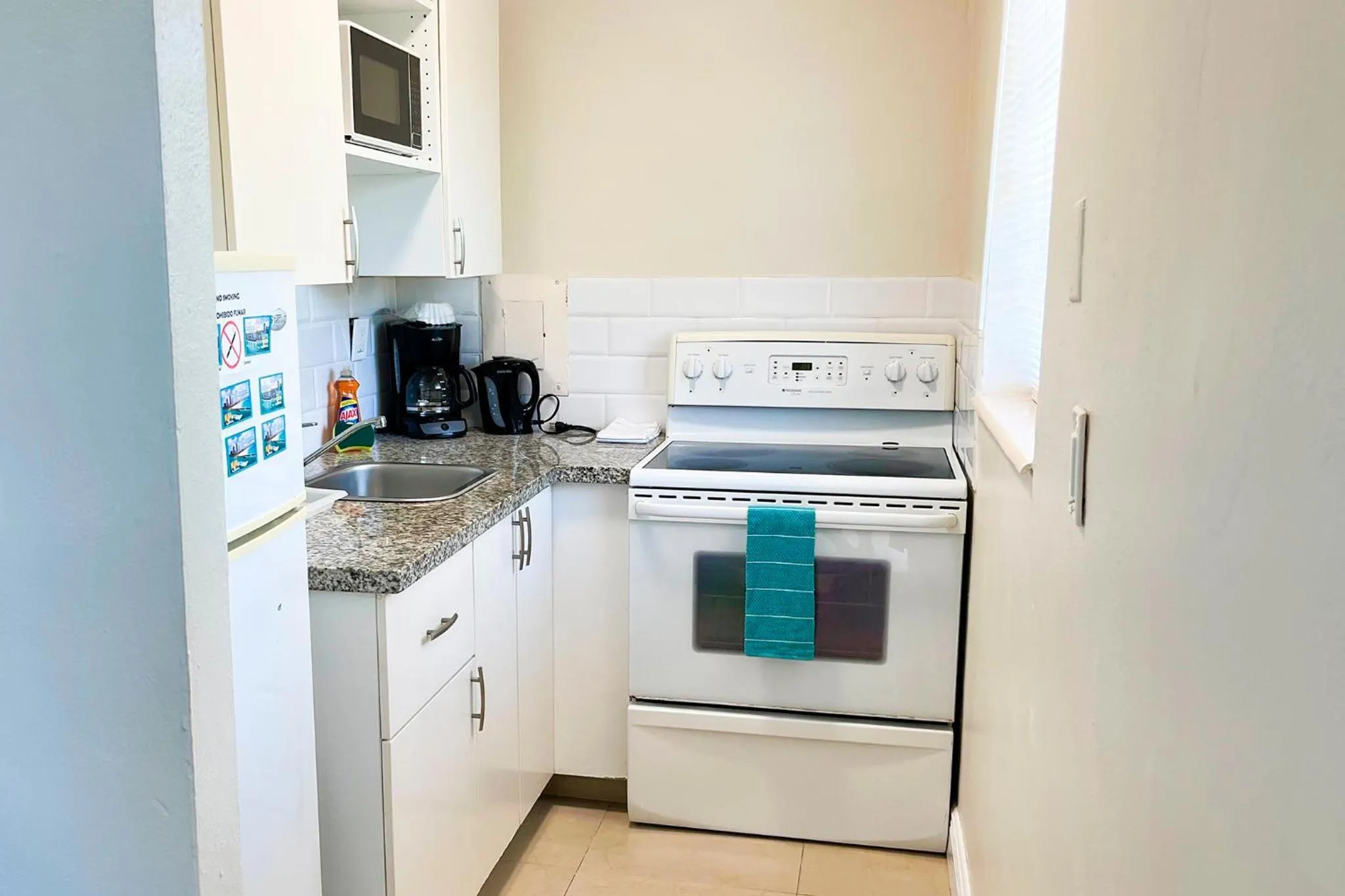 Sunny Isles Apartments by MiaRentals