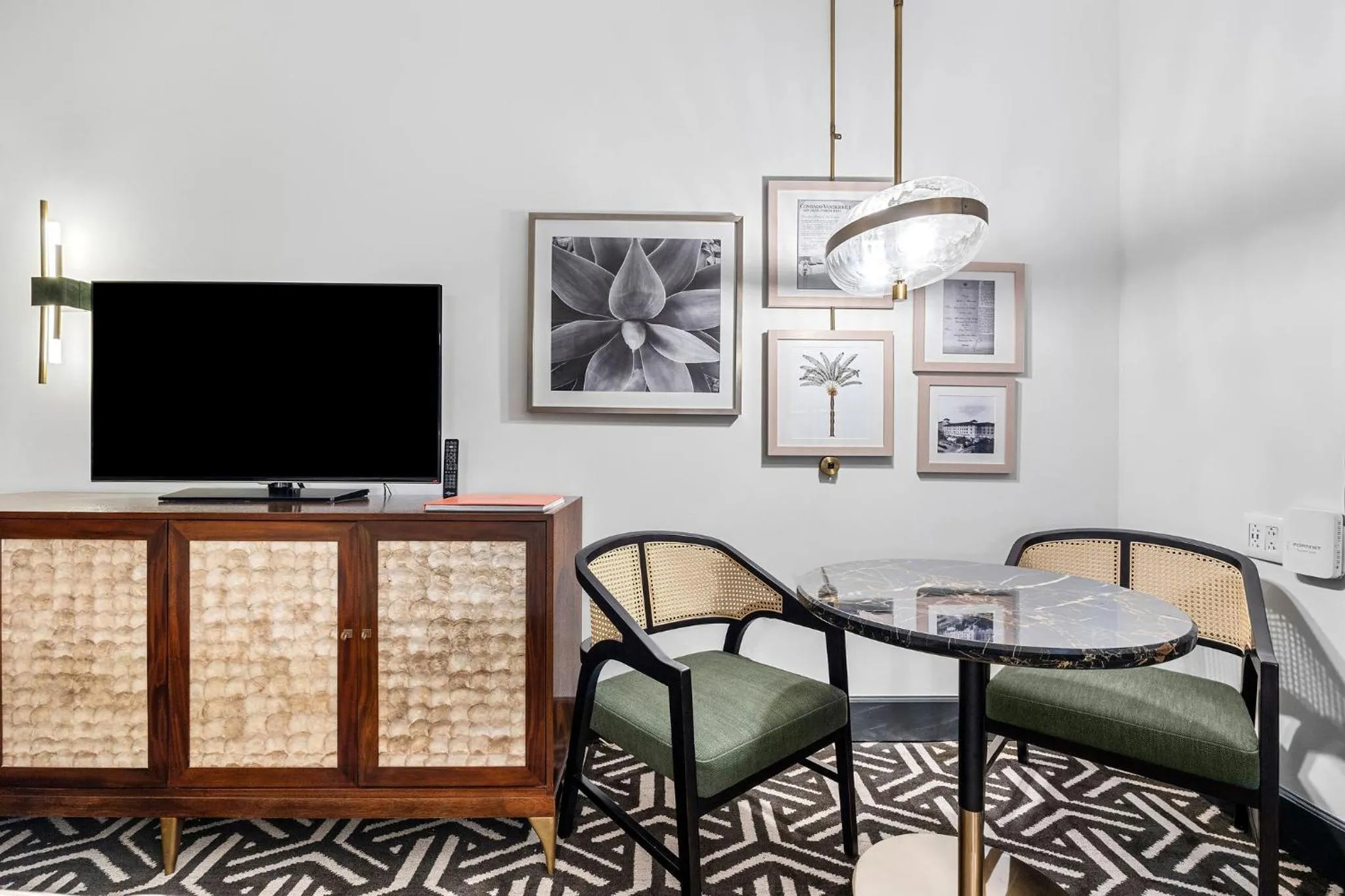 TV and multimedia in Condado Vanderbilt Hotel