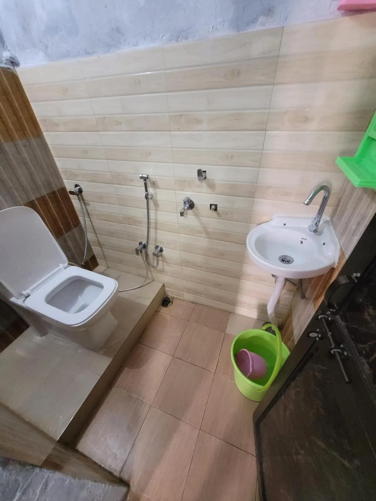 Toilet in Pushpa Vatika