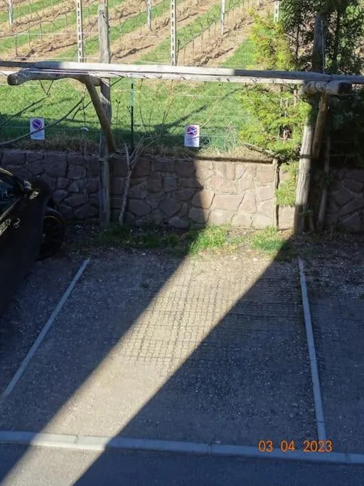 Parking in Panoramaterrace, Wein & relax