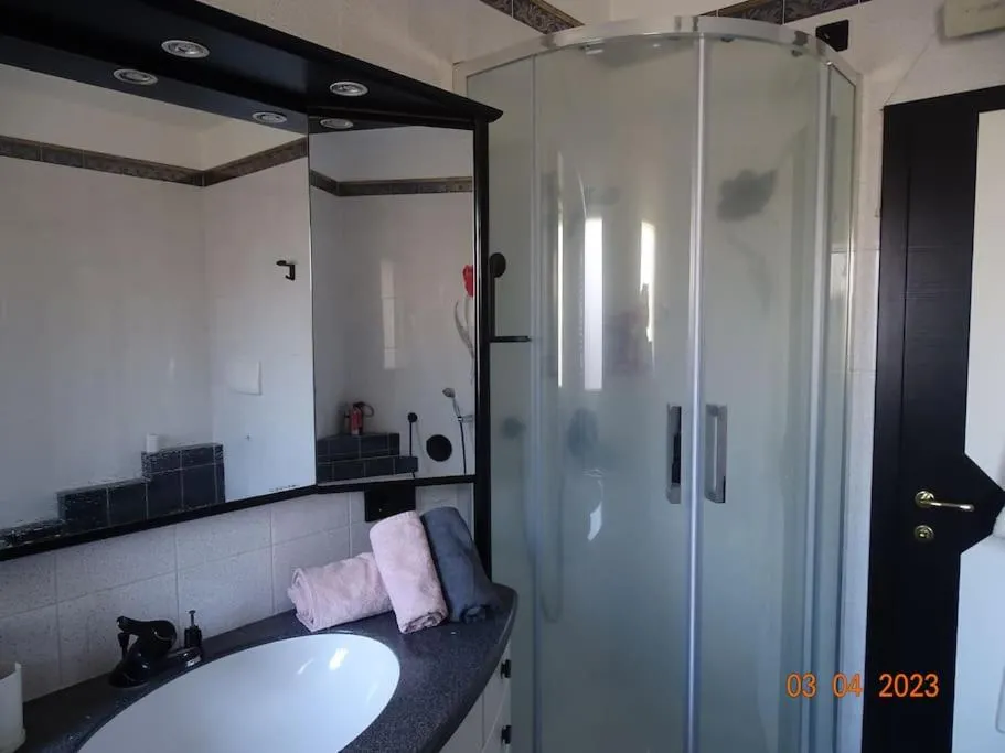 Shower in Panoramaterrace, Wein & relax