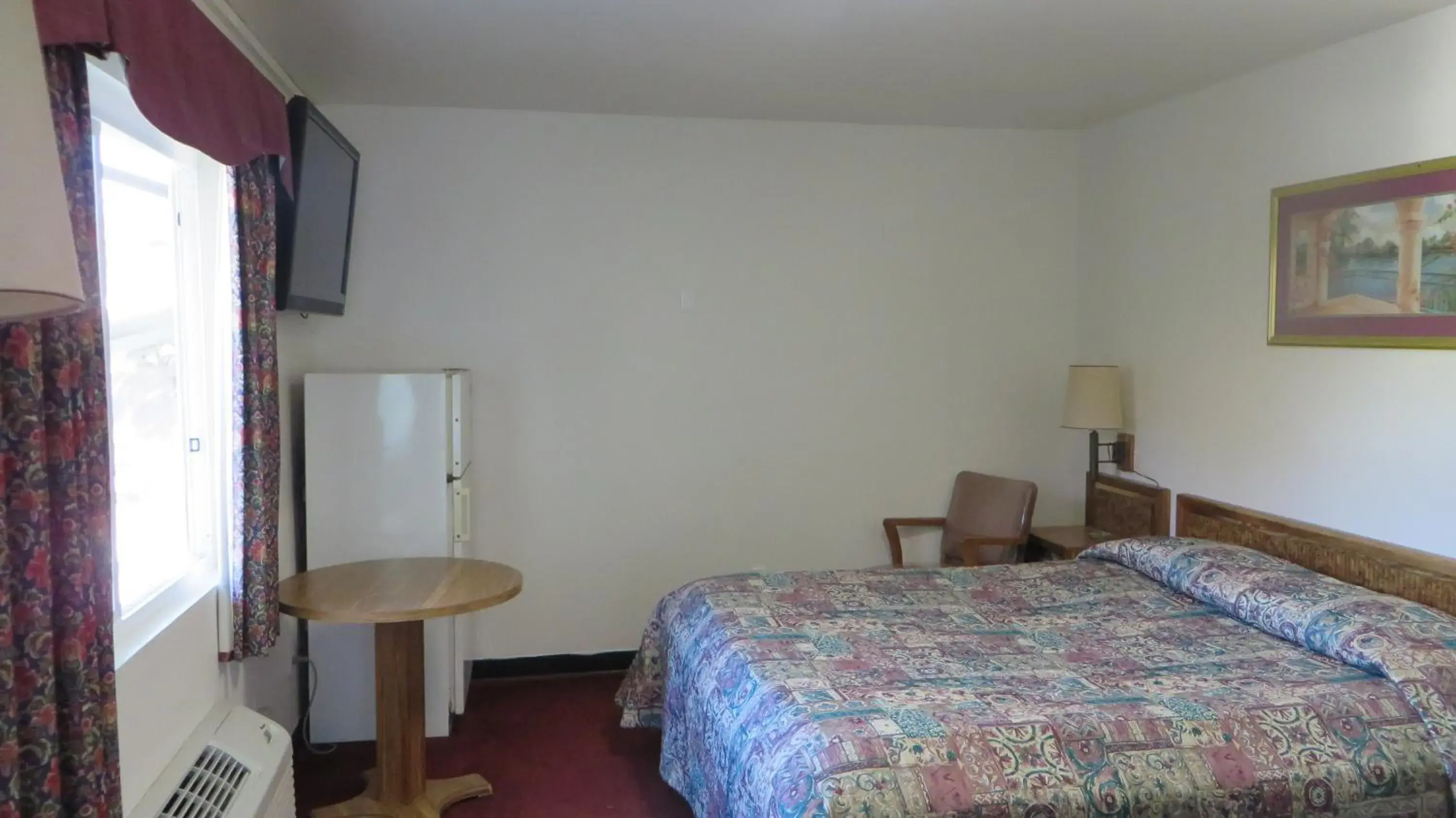 King Room in Eagle Rock Motel King Room in Eagle Rock Motel