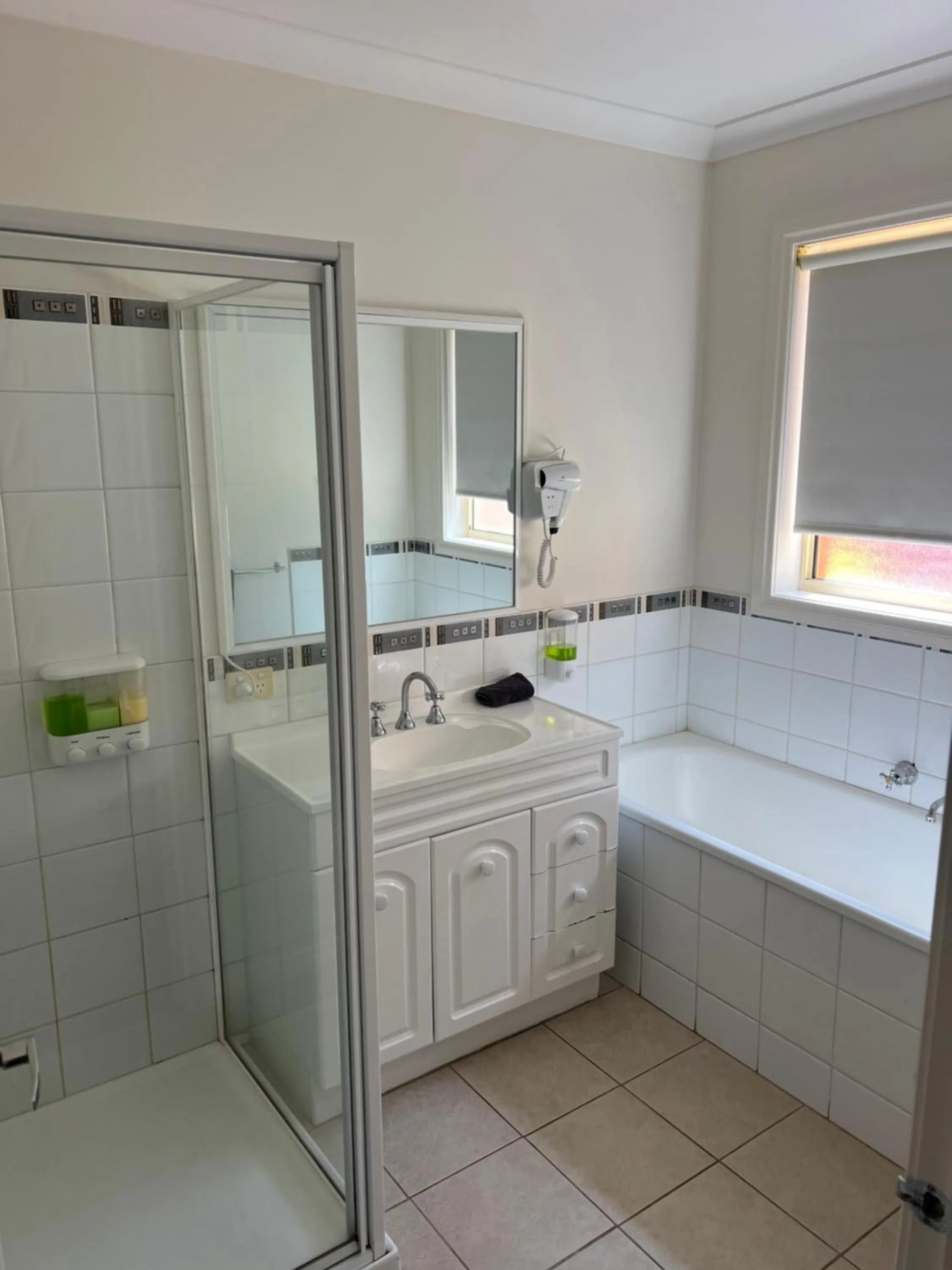 Melton Motor Inn and Apartments