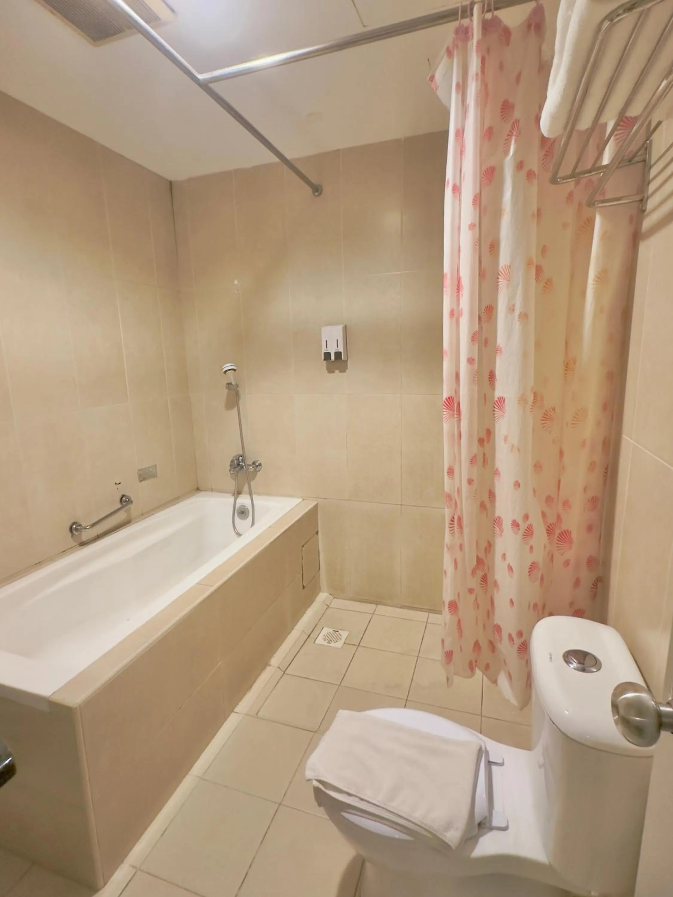 Bathroom in Suan Bee Hotel@Sutera