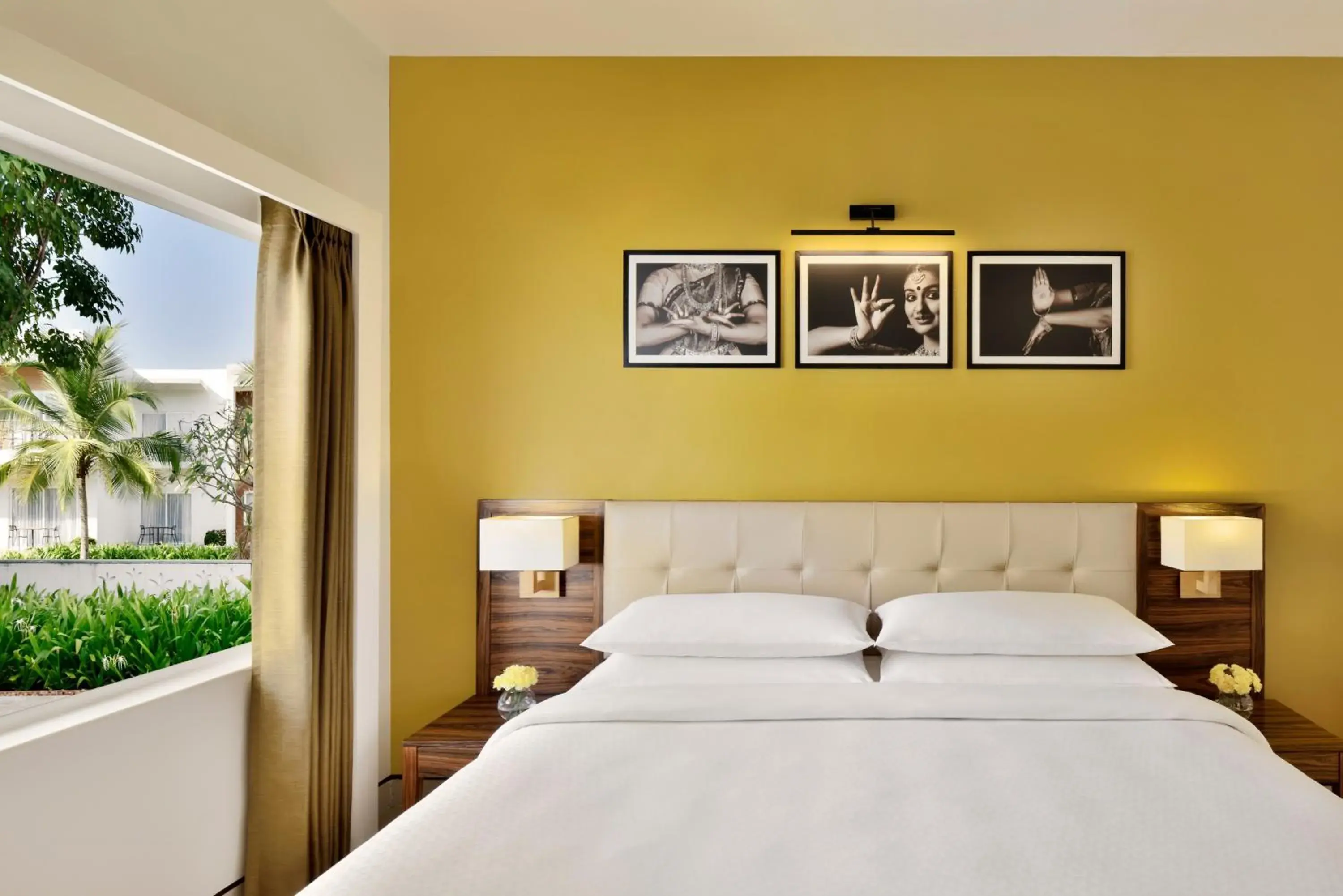 Guest Room, 1King, Balcony - single occupancy in Four Points by Sheraton Mahabalipuram Resort & Convention Center Guest Room, 1King, Balcony - single occupancy in Four Points by Sheraton Mahabalipuram Resort & Convention Center